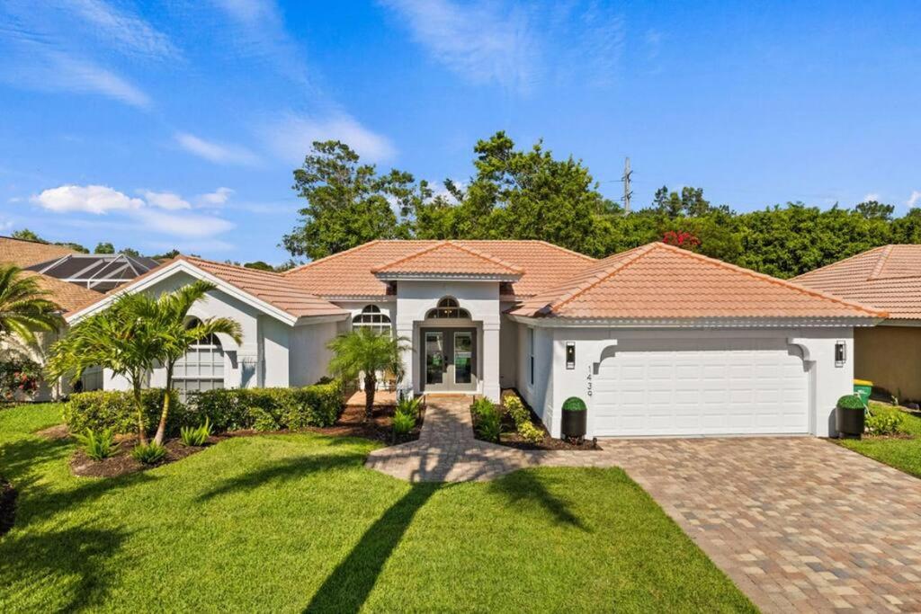 Tranquil Beachy Boho Pool home, 5mi beach, 4 Bedroom 3 Bath view 5