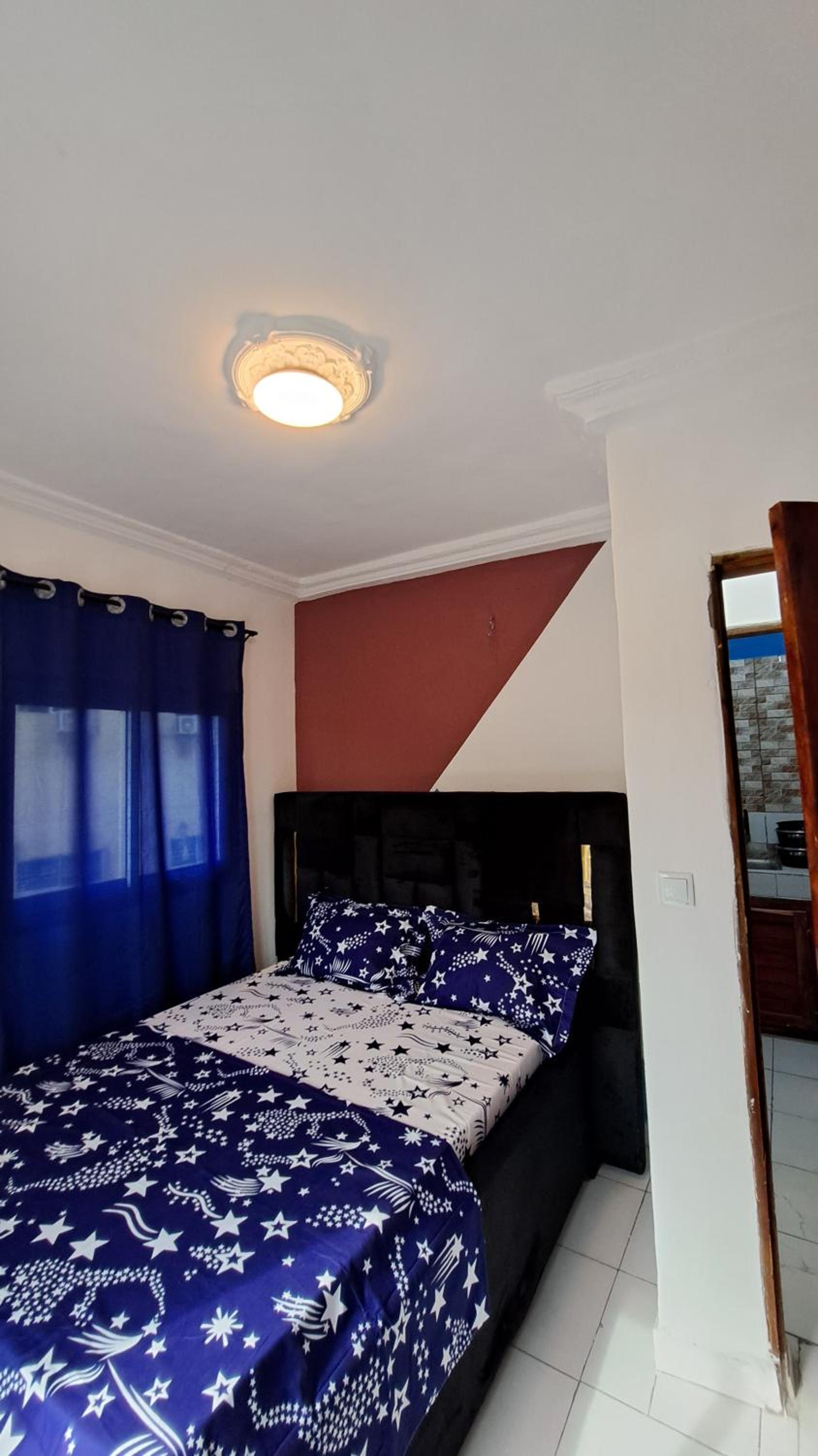 ResidenceGermanotech VIP 2e, Bonamoussadi,Logbessou,eau chaude, internet 2 balcons