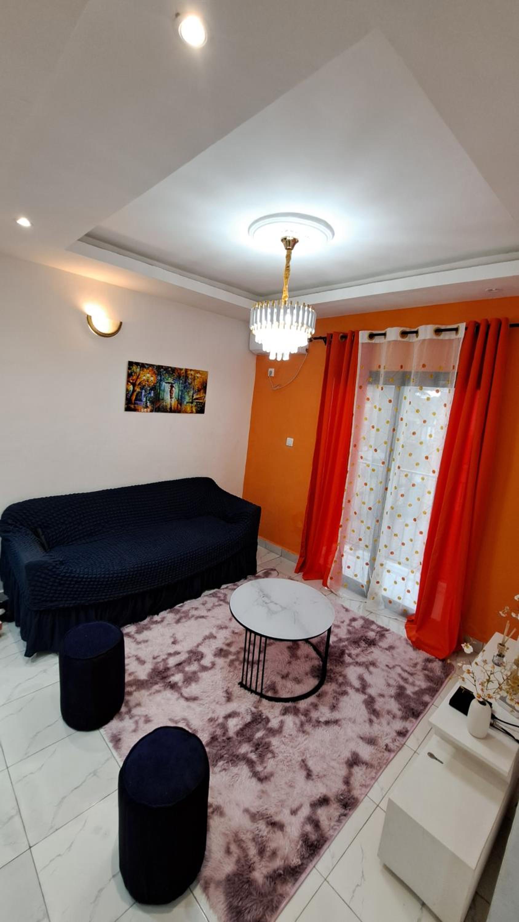 ResidenceGermanotech VIP 2e, Bonamoussadi,Logbessou,eau chaude, internet 2 balcons