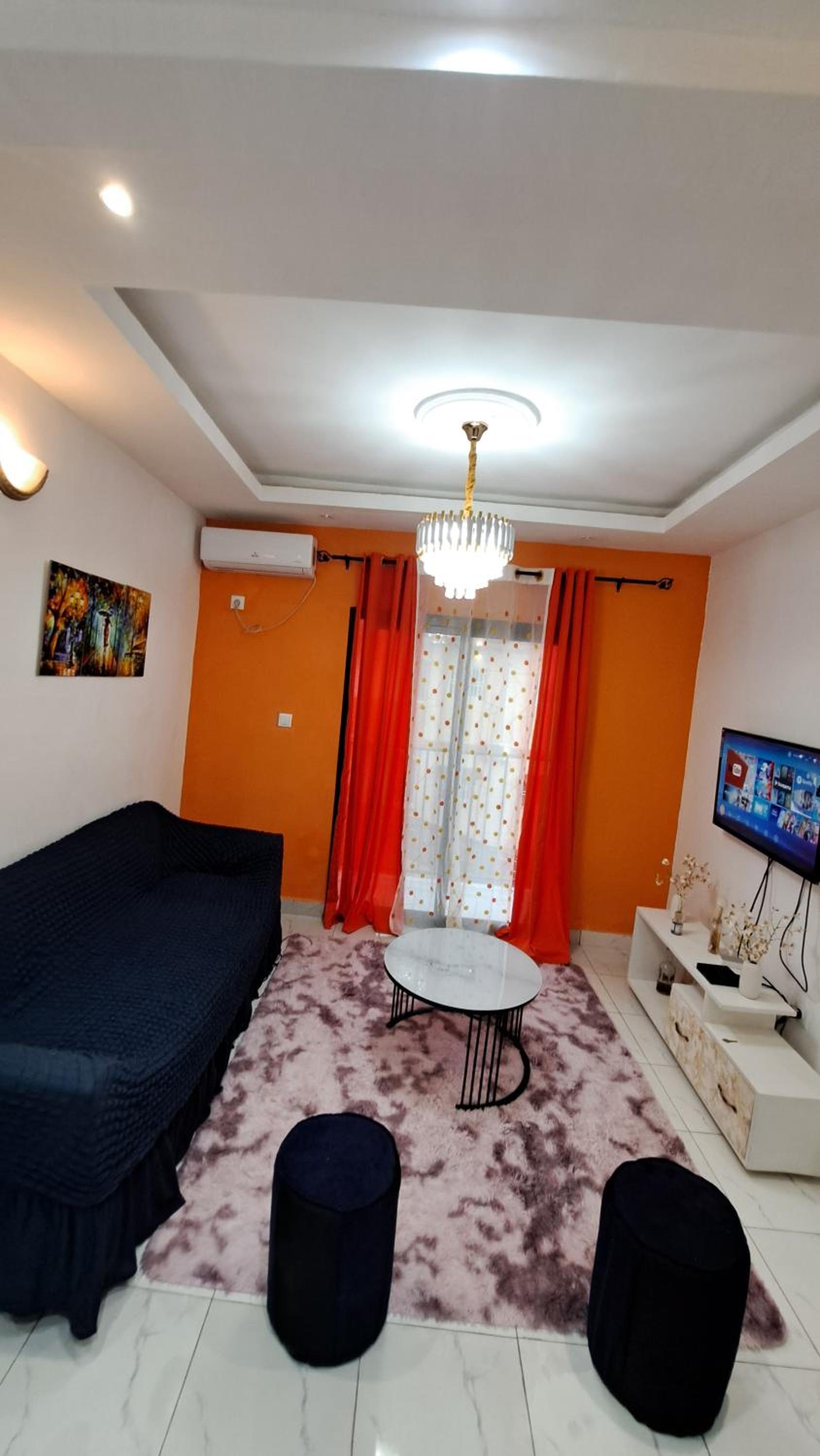 ResidenceGermanotech VIP 2e, Bonamoussadi,Logbessou,eau chaude, internet 2 balcons