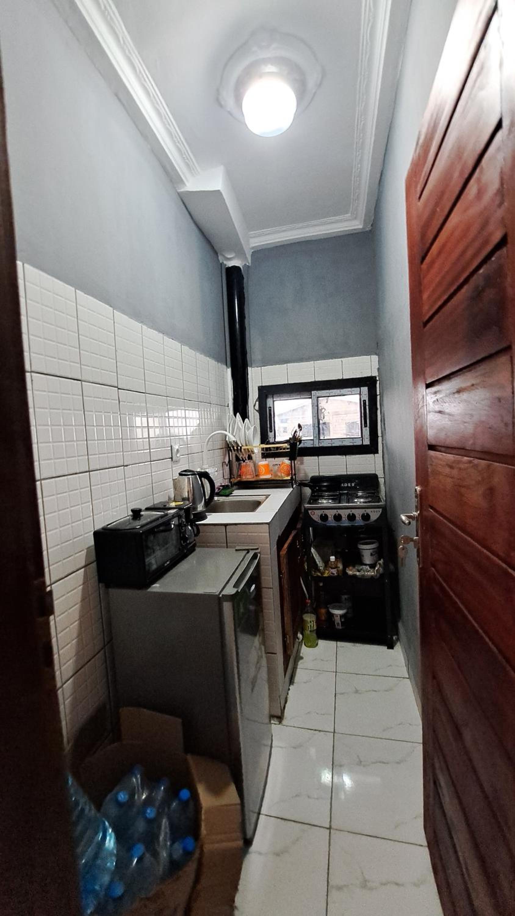 ResidenceGermanotech VIP 2e, Bonamoussadi,Logbessou,eau chaude, internet 2 balcons