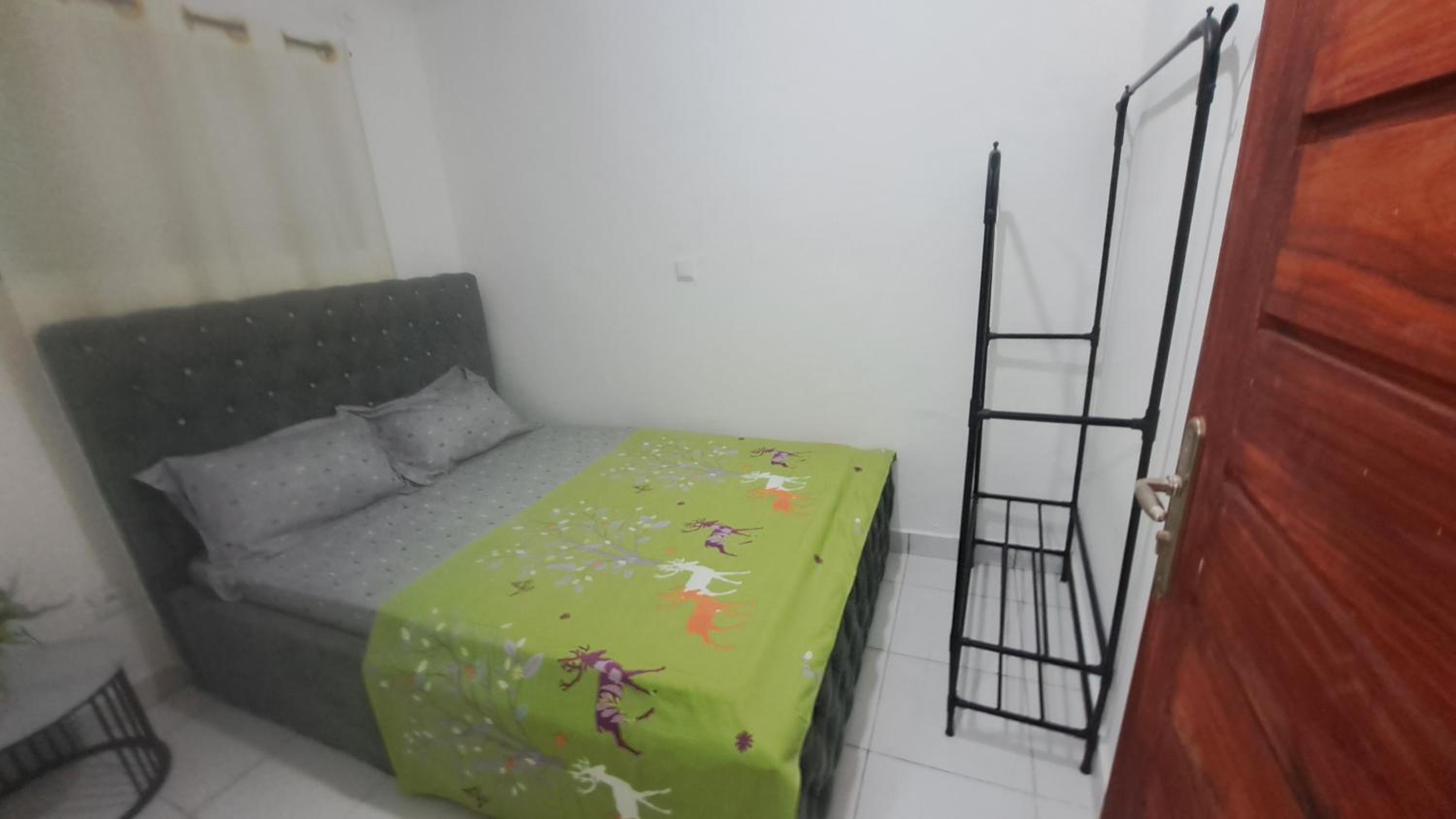 ResidenceGermanotech VIP 2e, Bonamoussadi,Logbessou,eau chaude, internet 2 balcons