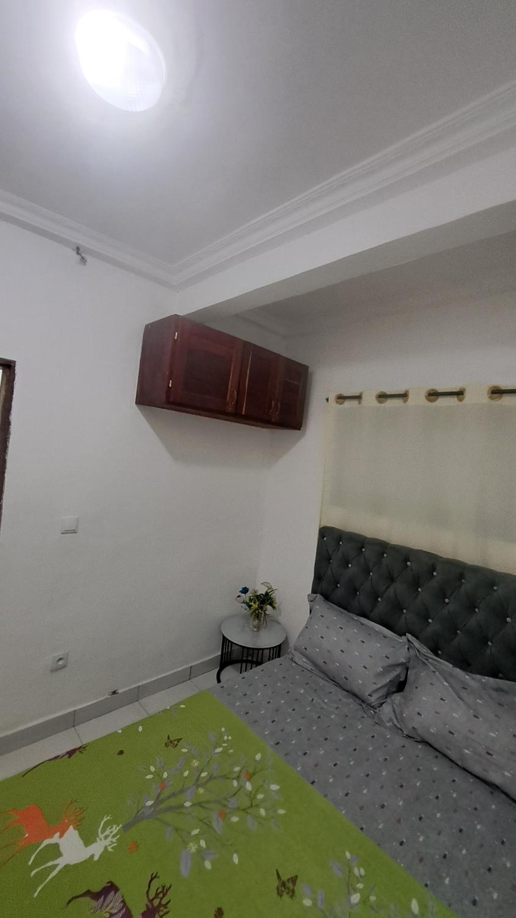ResidenceGermanotech VIP 2e, Bonamoussadi,Logbessou,eau chaude, internet 2 balcons