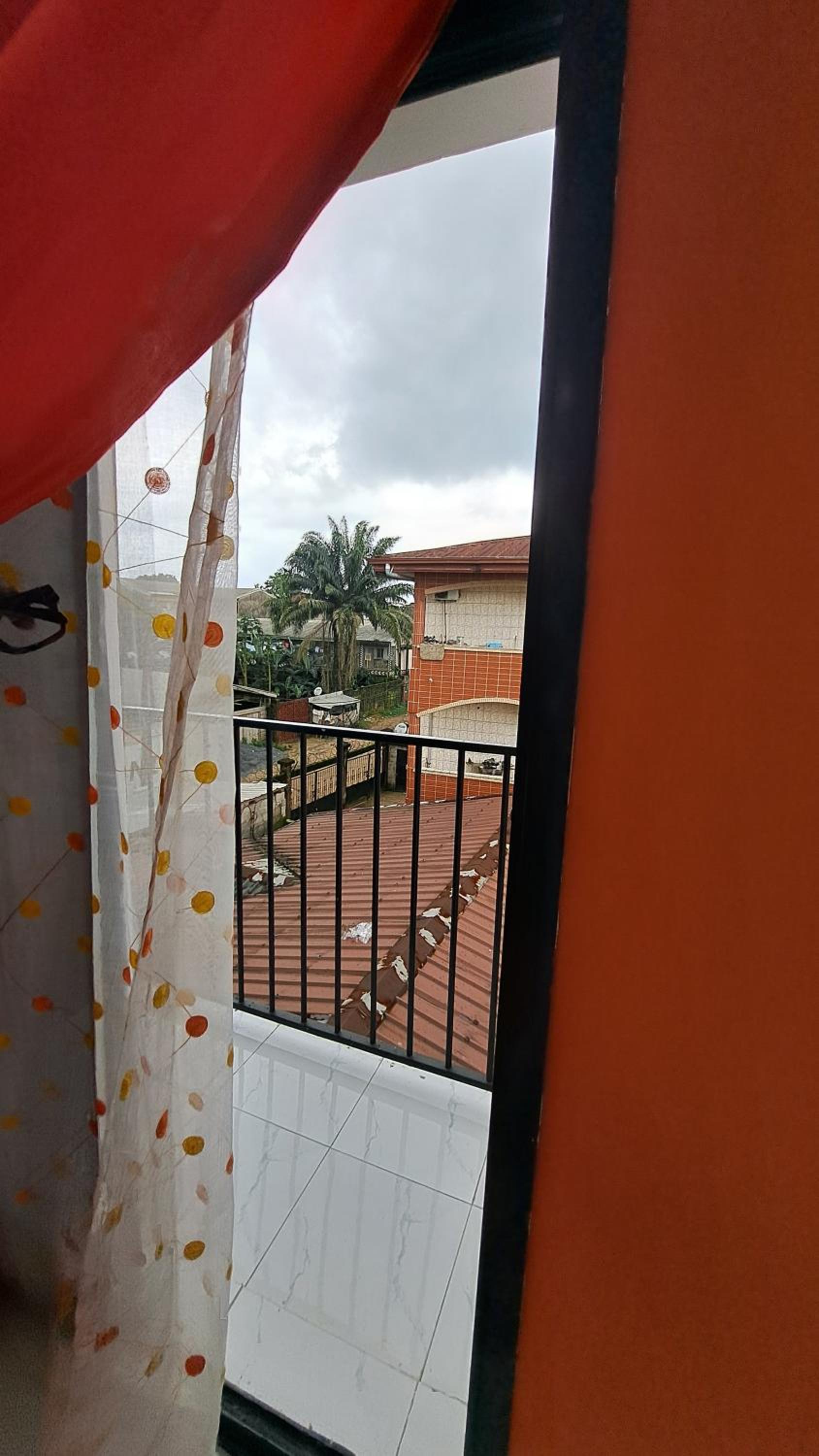 ResidenceGermanotech VIP 2e, Bonamoussadi,Logbessou,eau chaude, internet 2 balcons