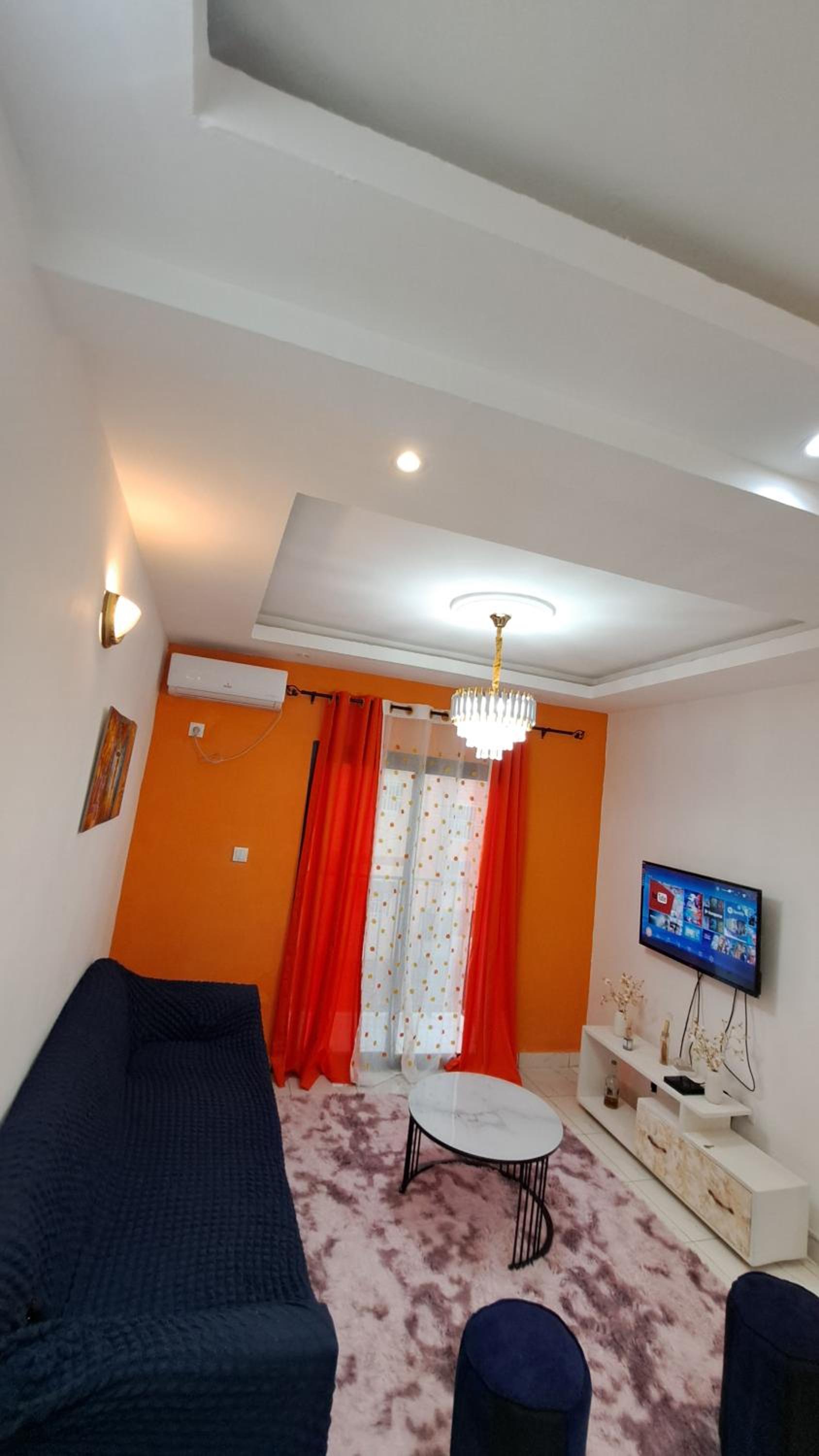 ResidenceGermanotech VIP 2e, Bonamoussadi,Logbessou,eau chaude, internet 2 balcons