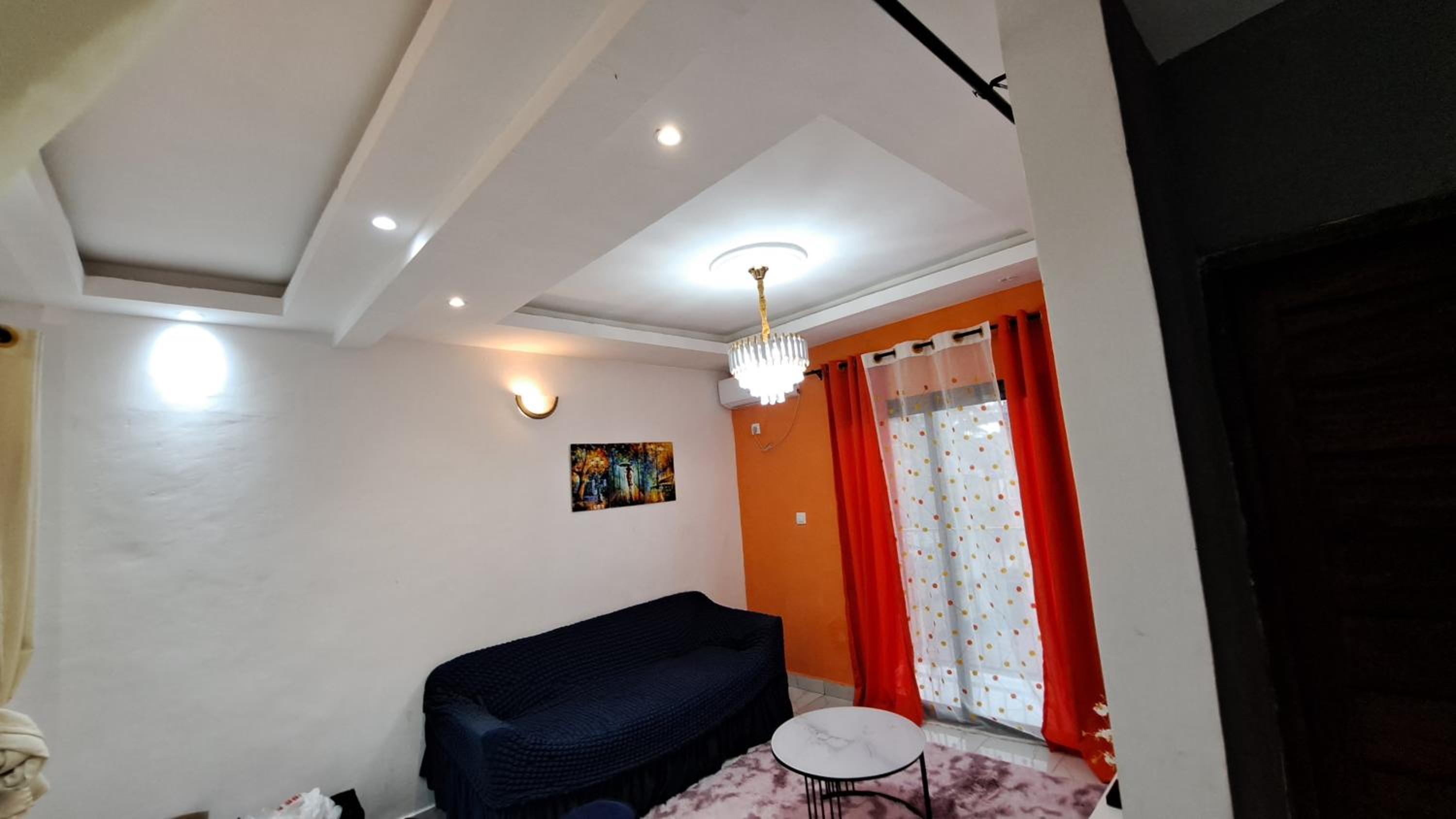 ResidenceGermanotech VIP 2e, Bonamoussadi,Logbessou,eau chaude, internet 2 balcons