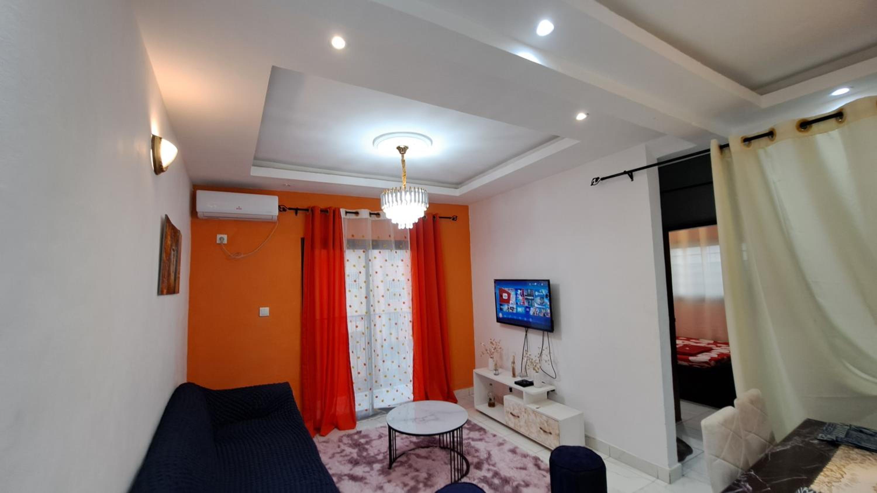 ResidenceGermanotech VIP 2e, Bonamoussadi,Logbessou,eau chaude, internet 2 balcons