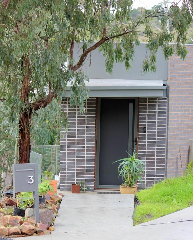 Architectural Crisp & convenient location