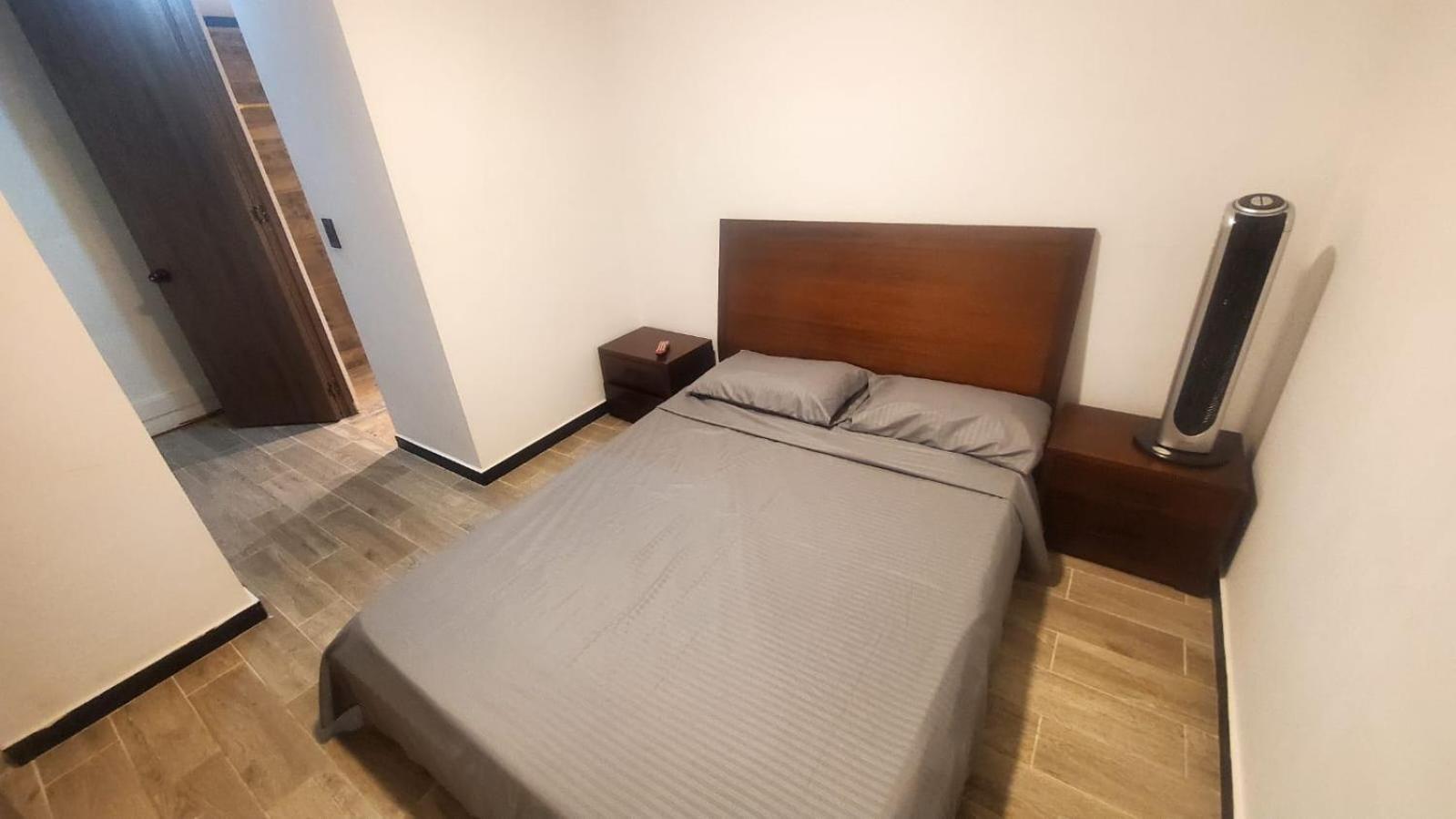 Plan Parejas ApartaEstudio Villeta, Baño Privado, Piscina