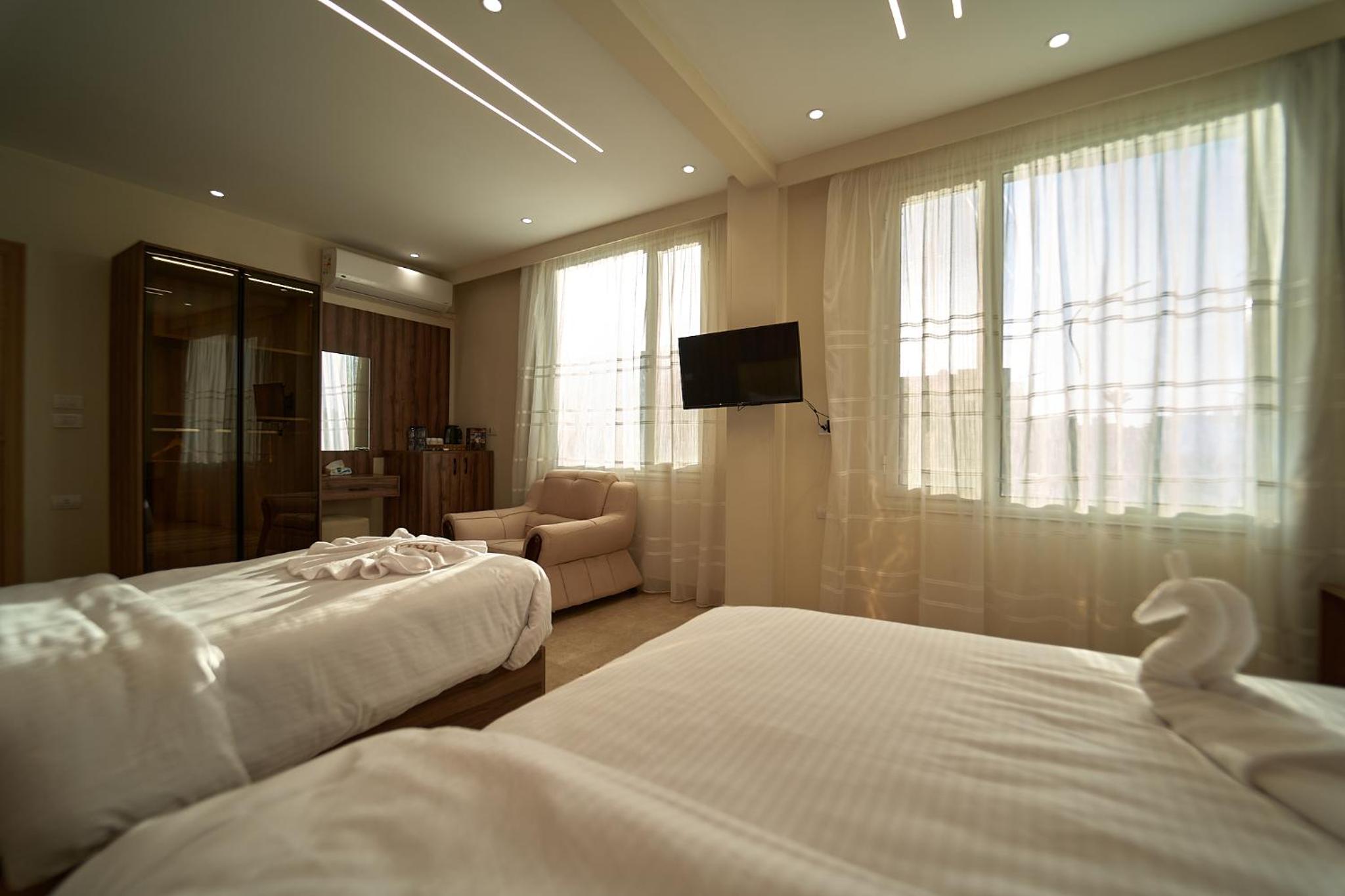 The Palace Pyramids Inn