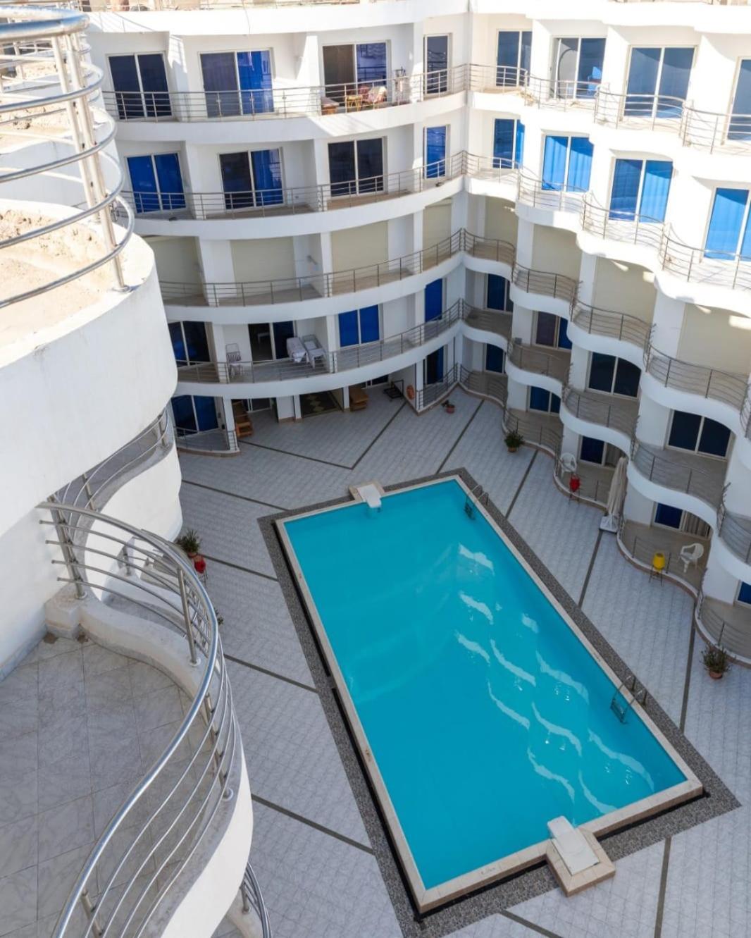 Daily Rent Studio in Hurgada with Pool and Sea View