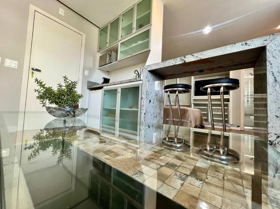 Melhor de BH - Av Barão Homem de Melo 4520 - Apê no Segundo Andar com Vista Linda