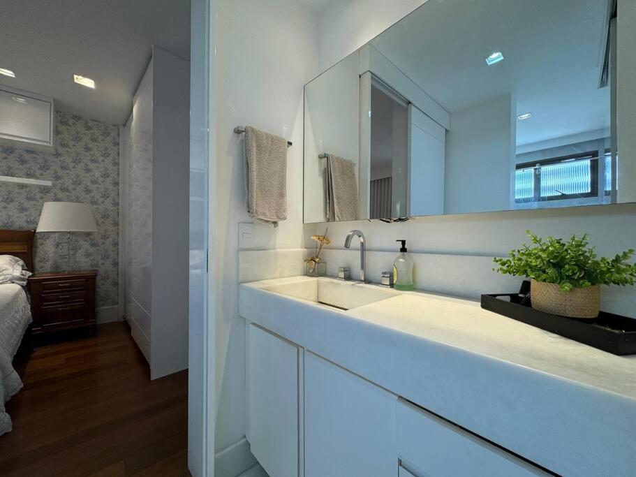 Apartamento de Alto Luxo na Praia da Costa, Vila Velha
