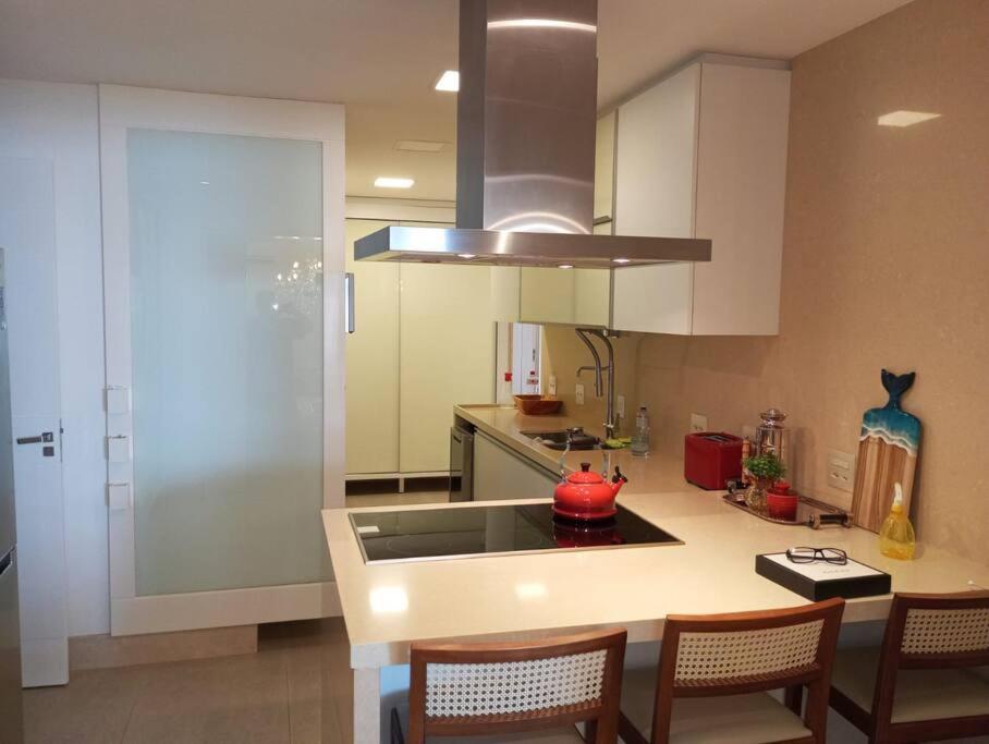 Apartamento de Alto Luxo na Praia da Costa, Vila Velha