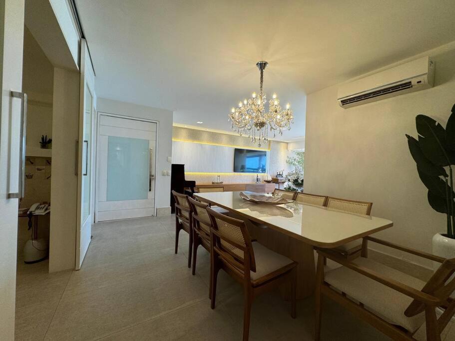 Apartamento de Alto Luxo na Praia da Costa, Vila Velha