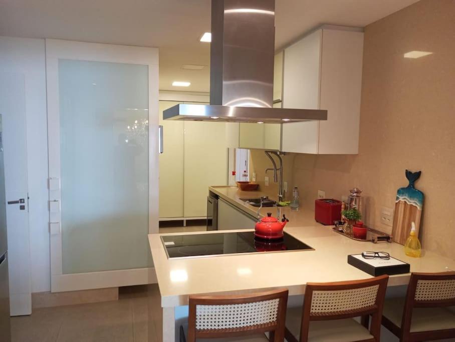 Apartamento de Alto Luxo na Praia da Costa, Vila Velha