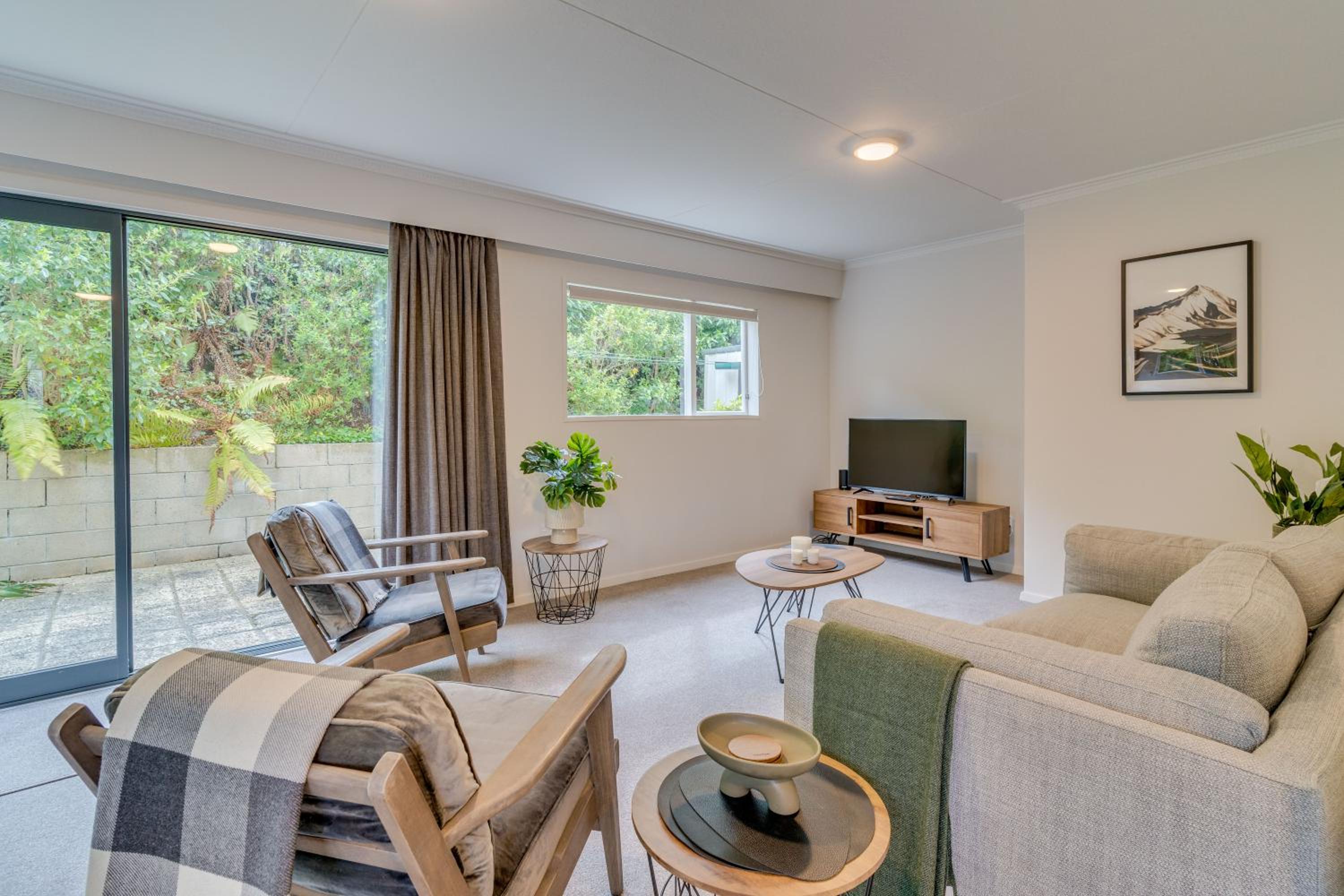 Contemporary in Roslyn