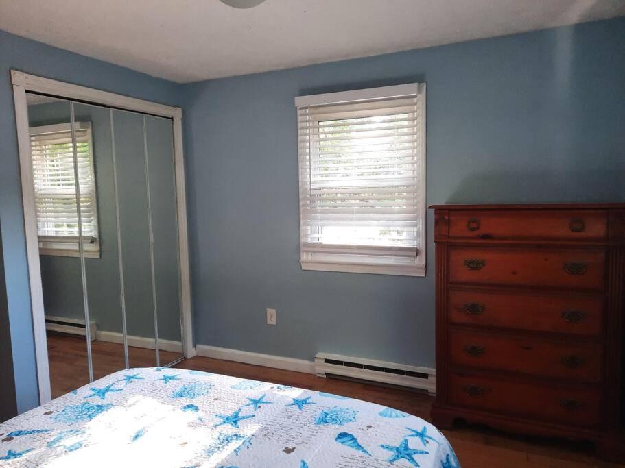 Charming 3 Bedroom, 1 Bath home view 3