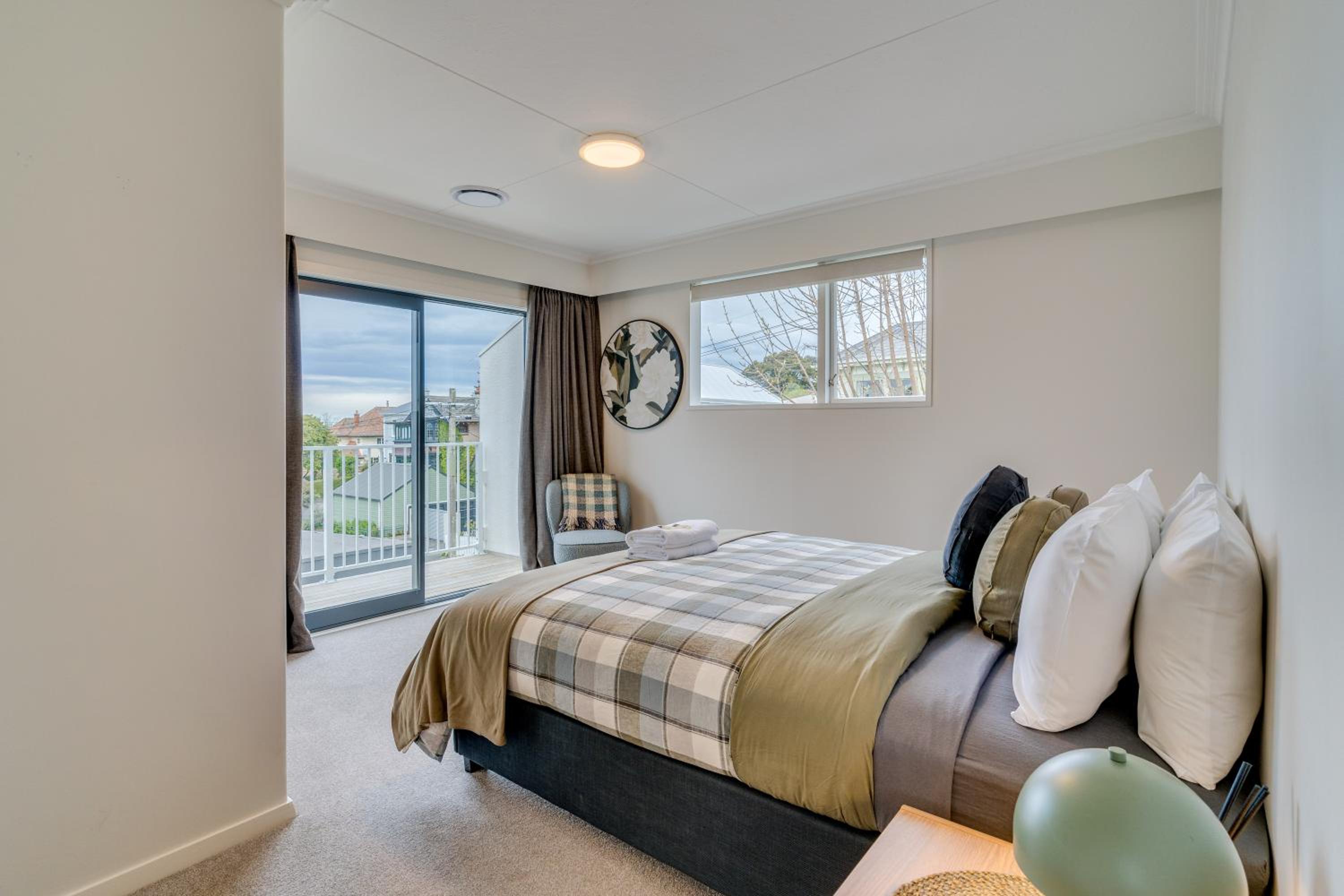 Contemporary in Roslyn
