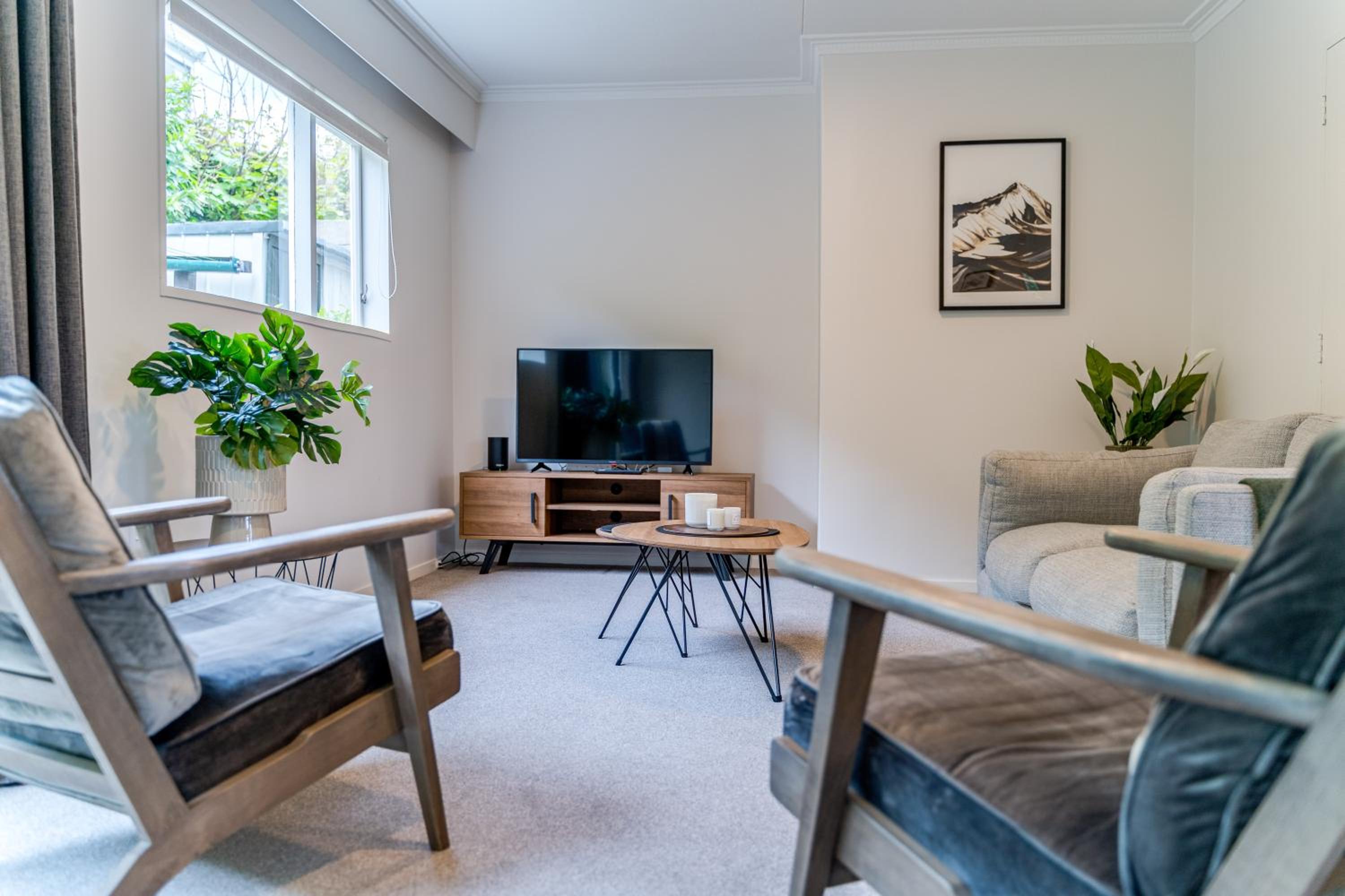 Contemporary in Roslyn