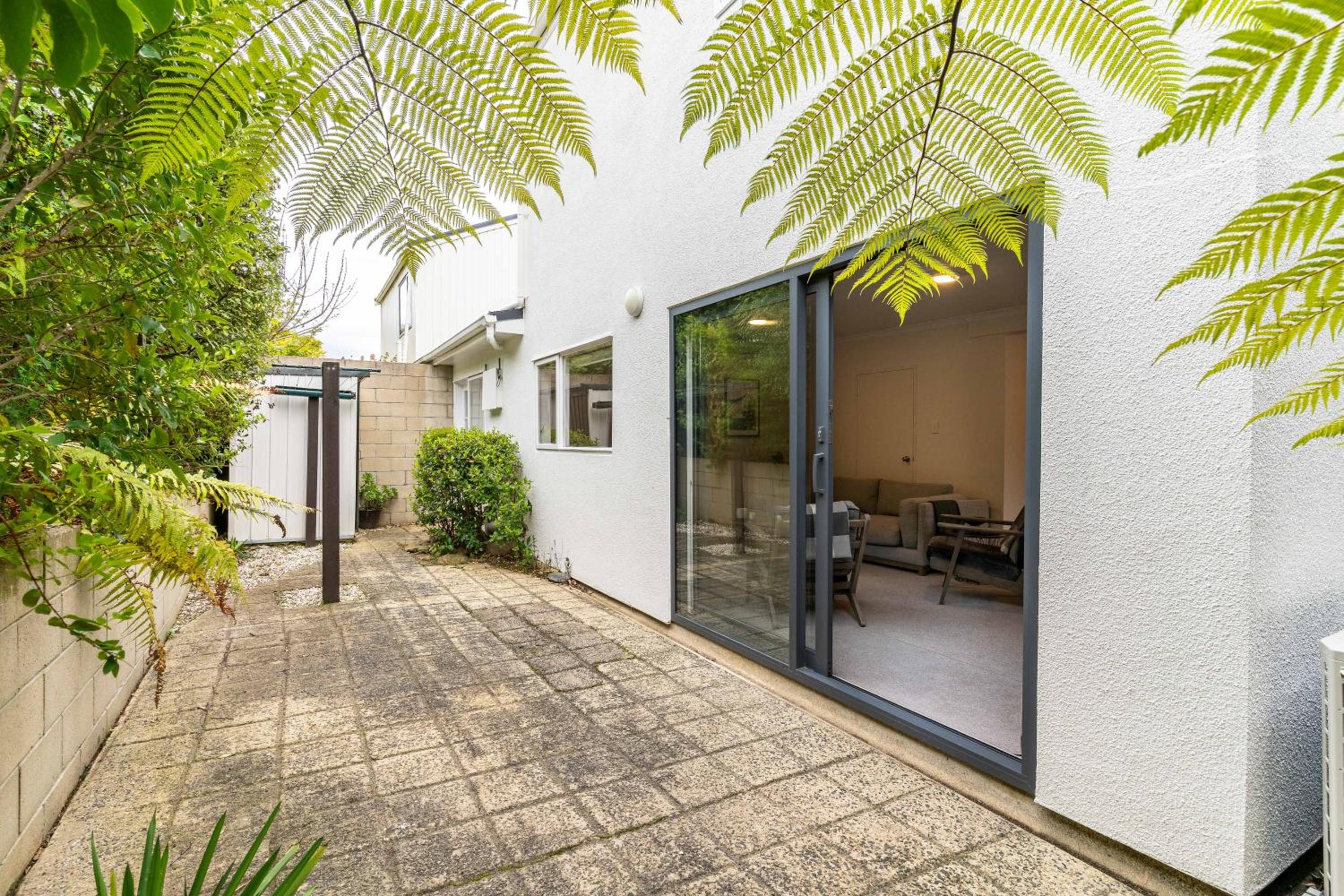 Contemporary in Roslyn