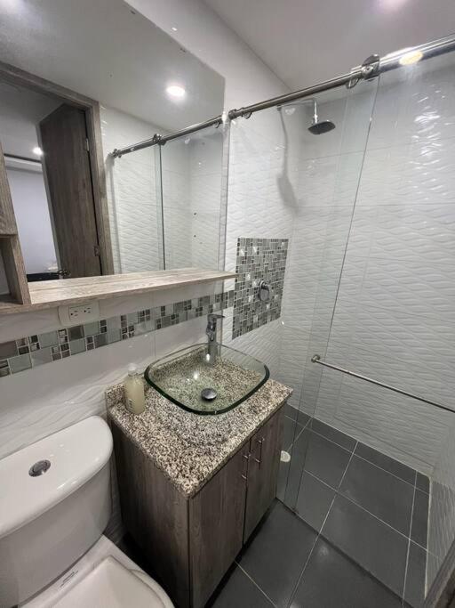 Apartamento 1-101 con Aire Valle del Lili, Zafiro C