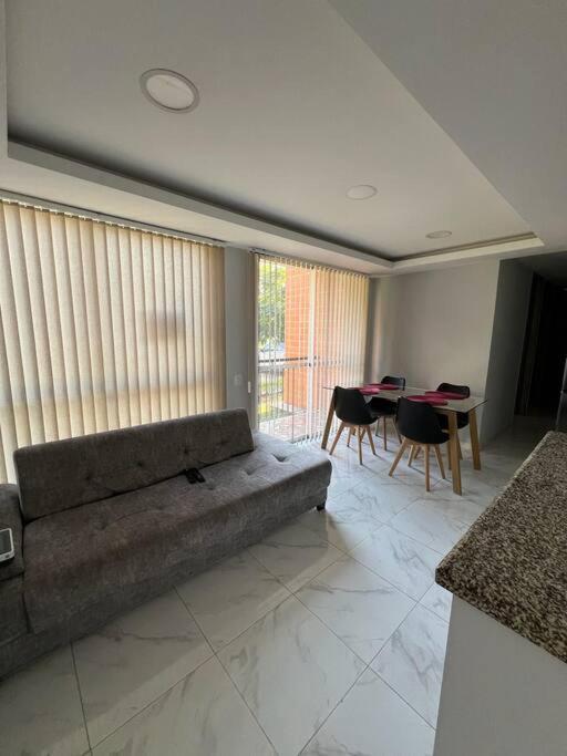 Apartamento 1-101 con Aire Valle del Lili, Zafiro C