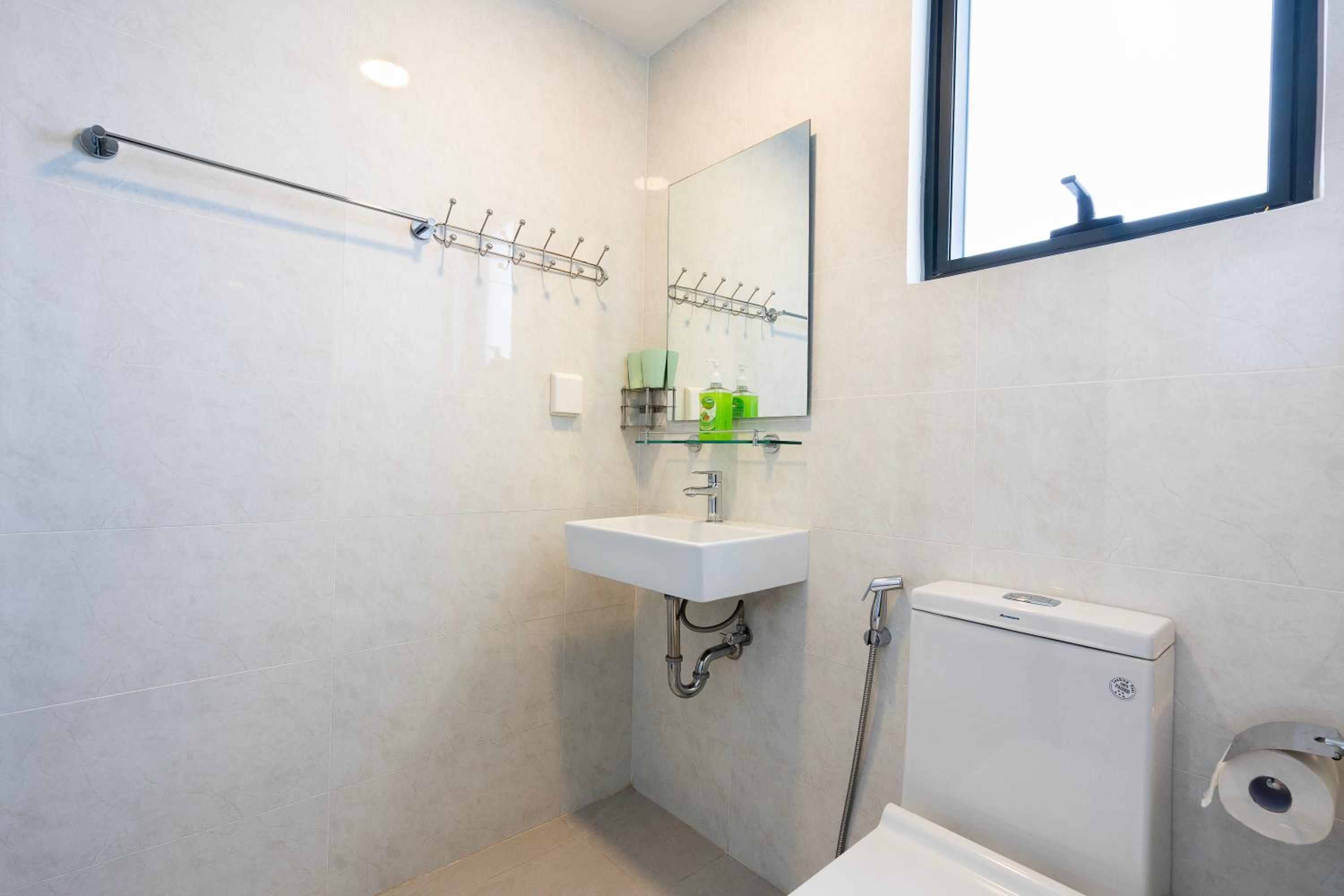 SOHO Residence - Central 2BR Apartment with Modern Comfort in District 1