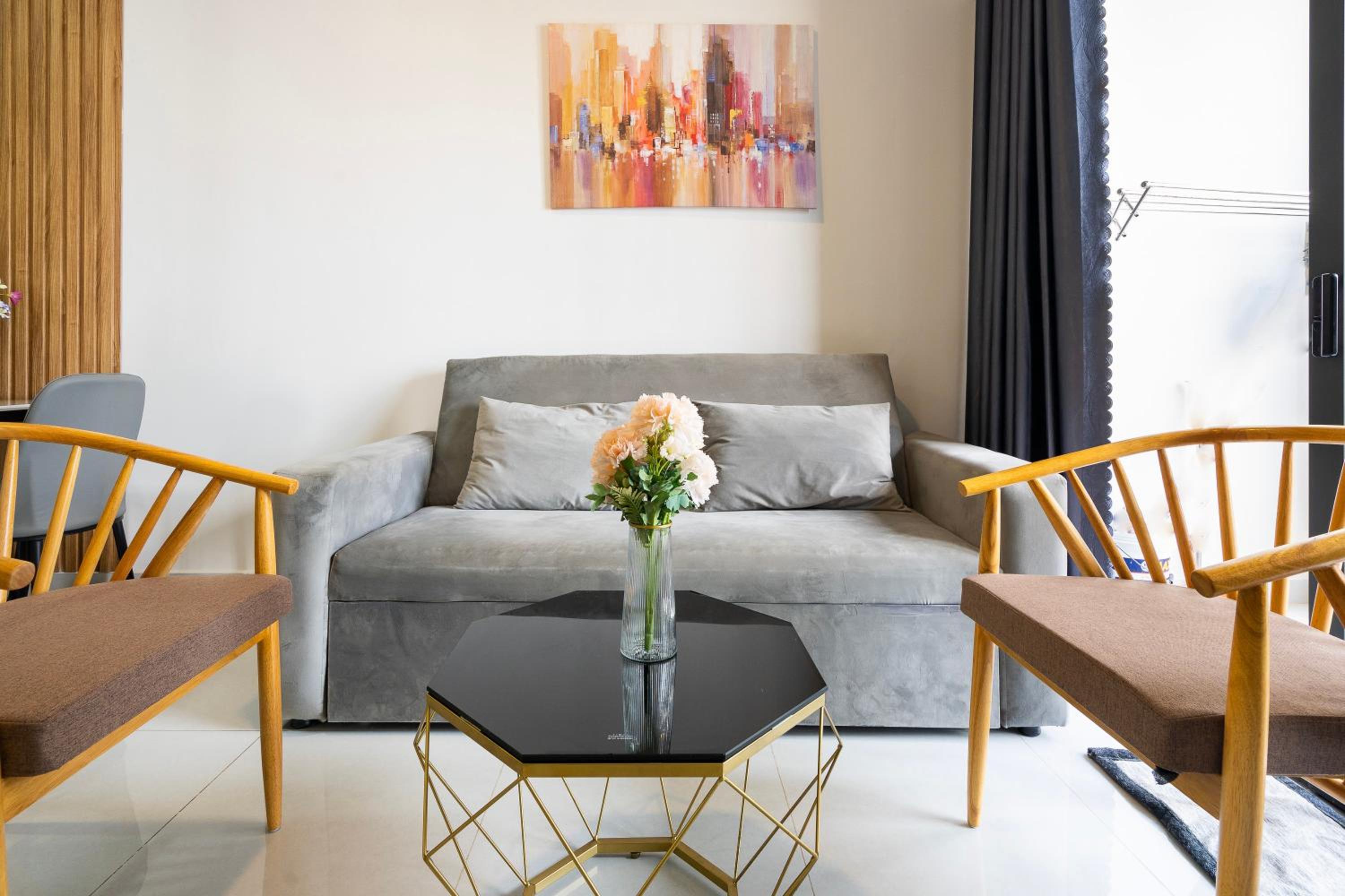 SOHO Residence - Central 2BR Apartment with Modern Comfort in District 1