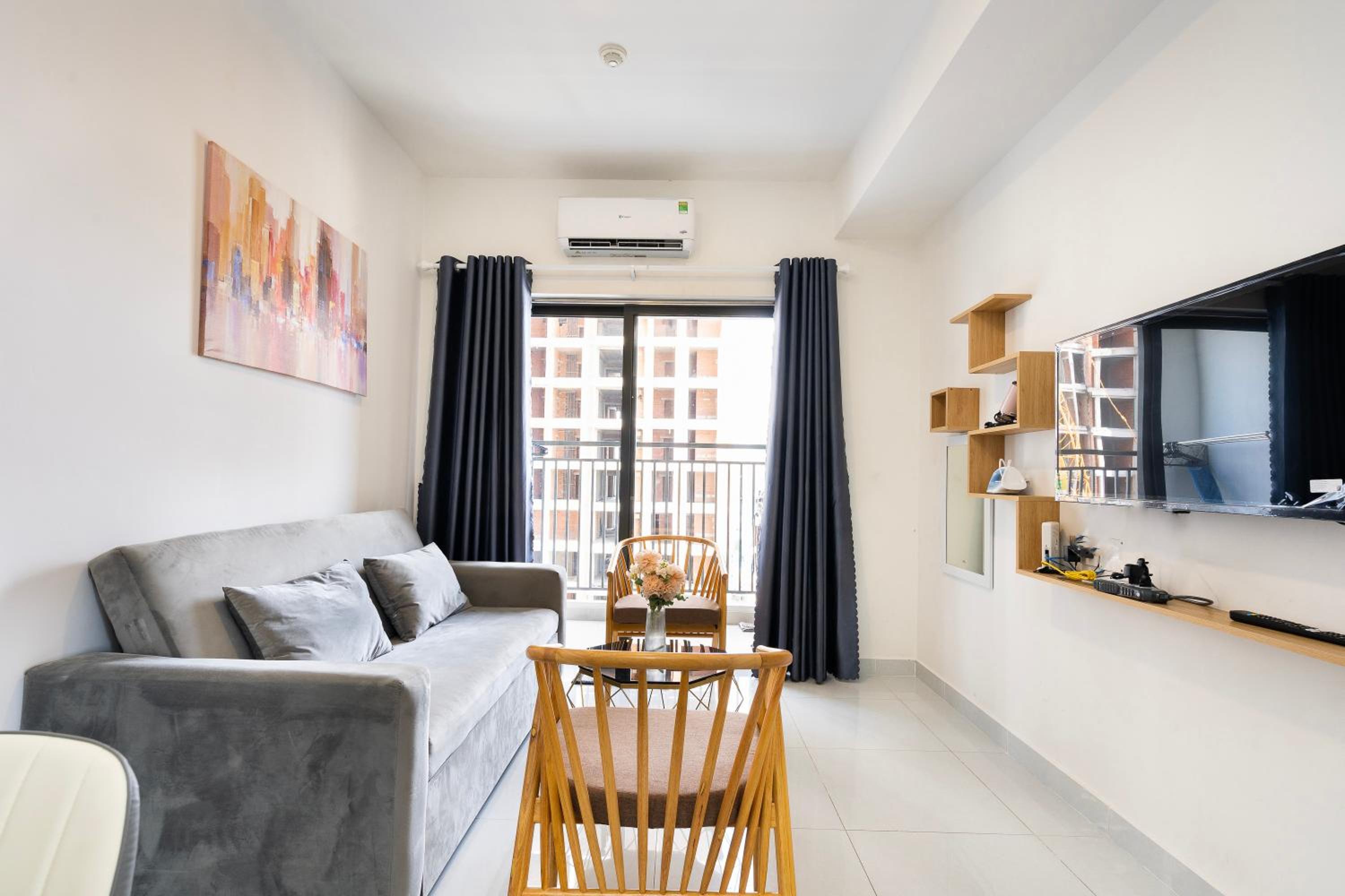 SOHO Residence - Central 2BR Apartment with Modern Comfort in District 1