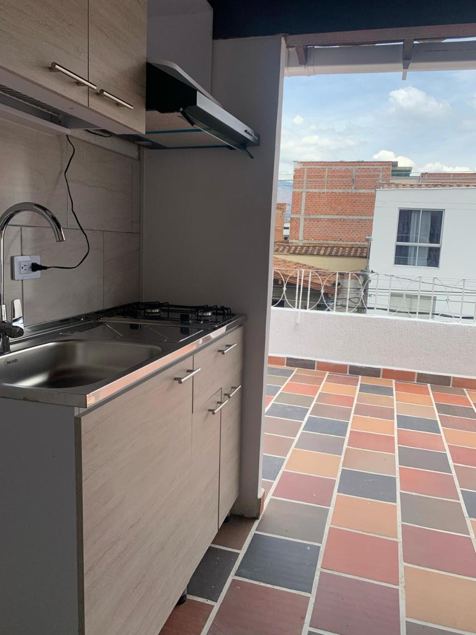 Hostal CasaBlanca, Laureles Estadio