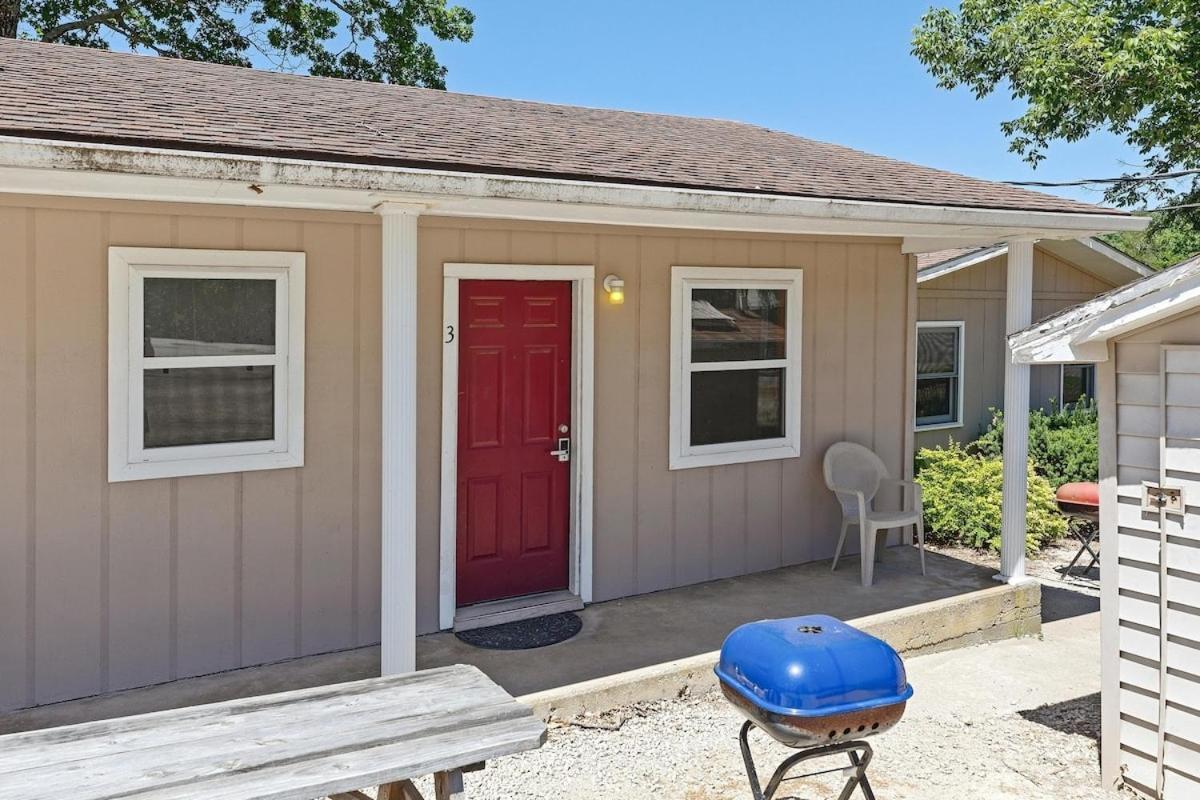 Hotel Artilla Cove Cabin 3 - Lake views -Outdoor Pool - Image 1