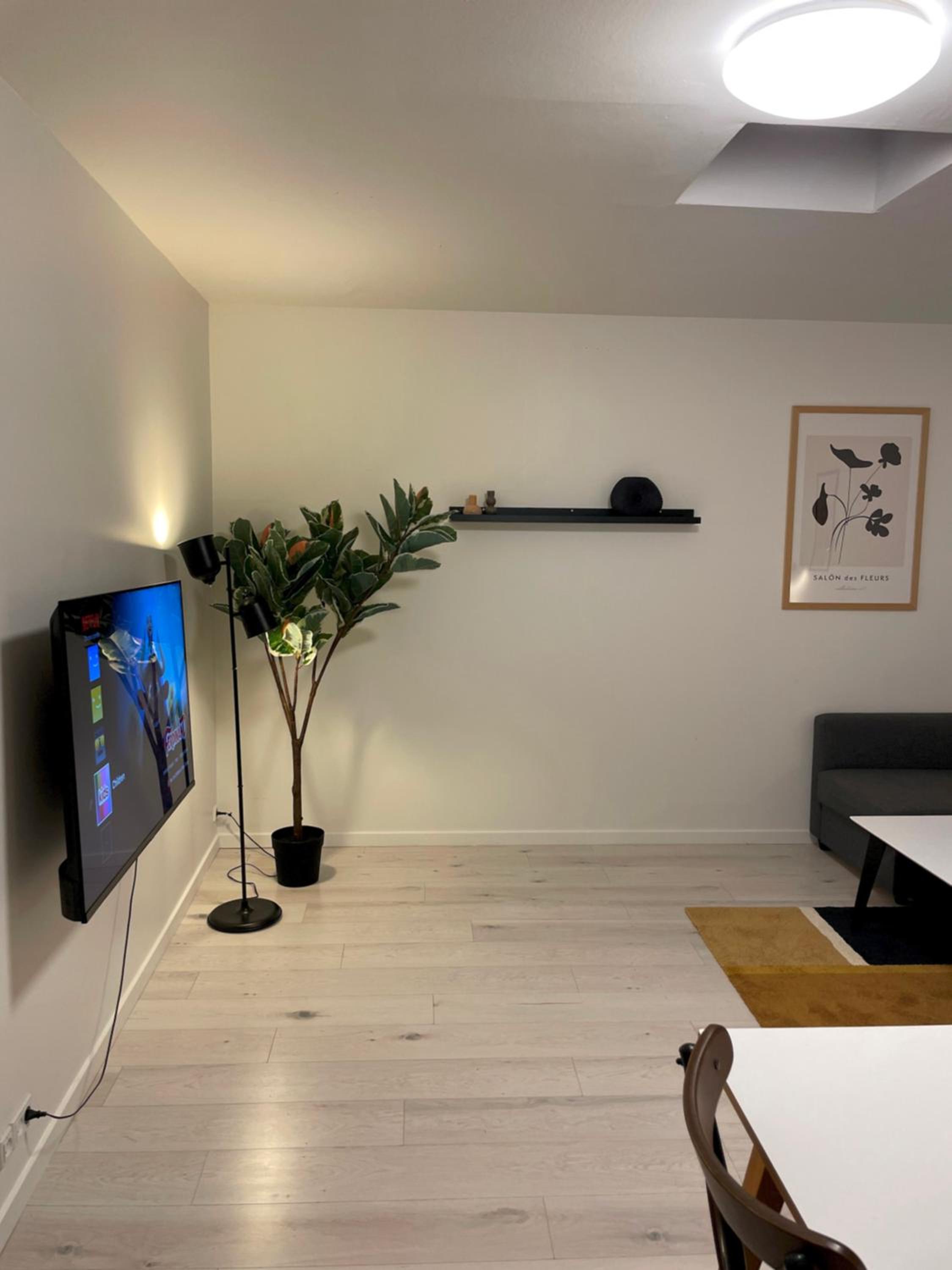 Cozy Backhouse with Large Private Garden