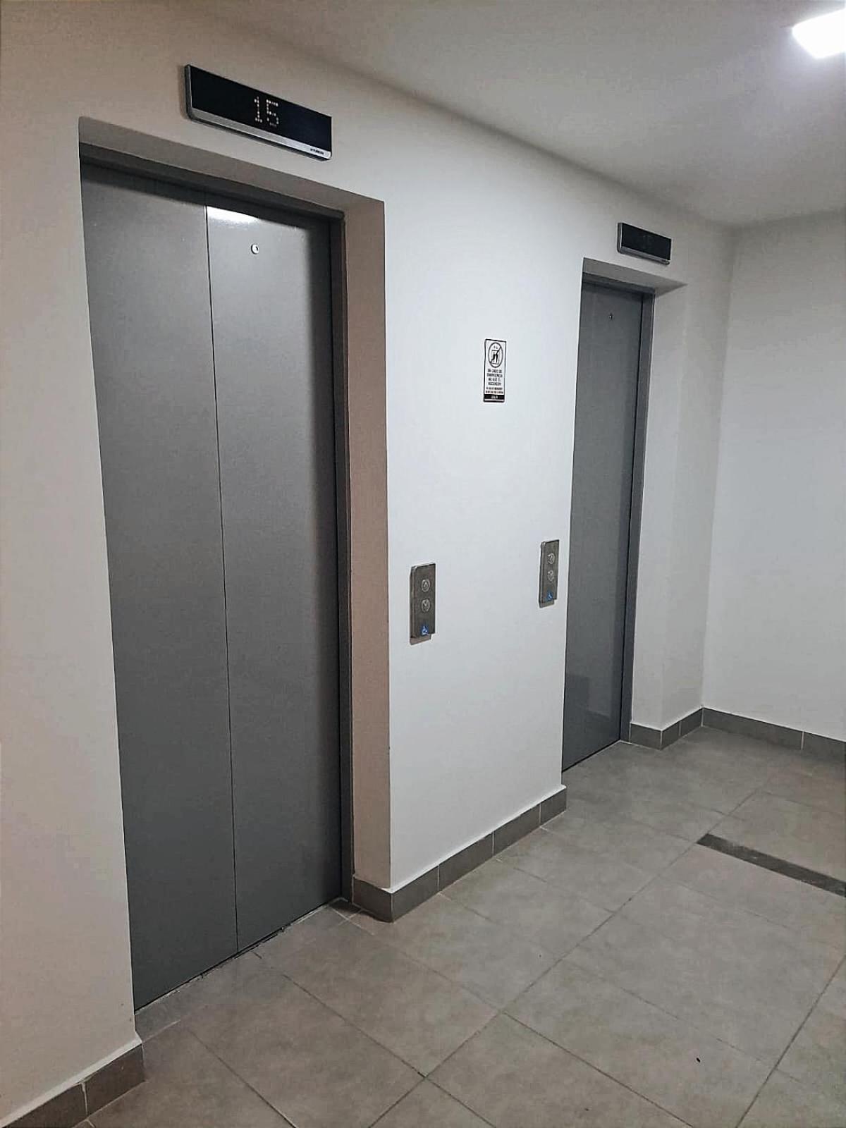 Apartamento en Sabaneta, Zona Mayorca, Medellin, Hermosa vista a la Montañas, Class 48