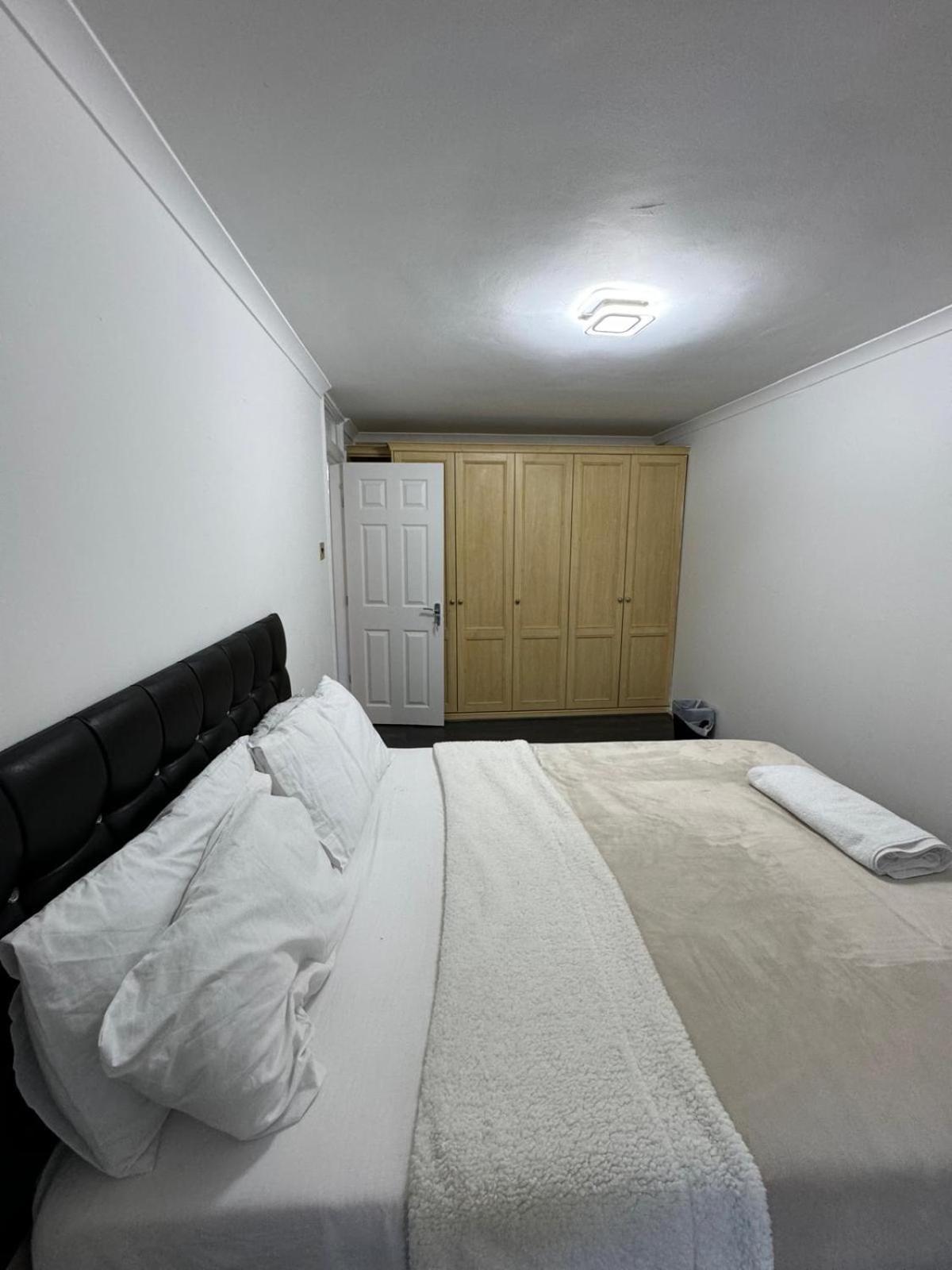 ThamesNiceProperty