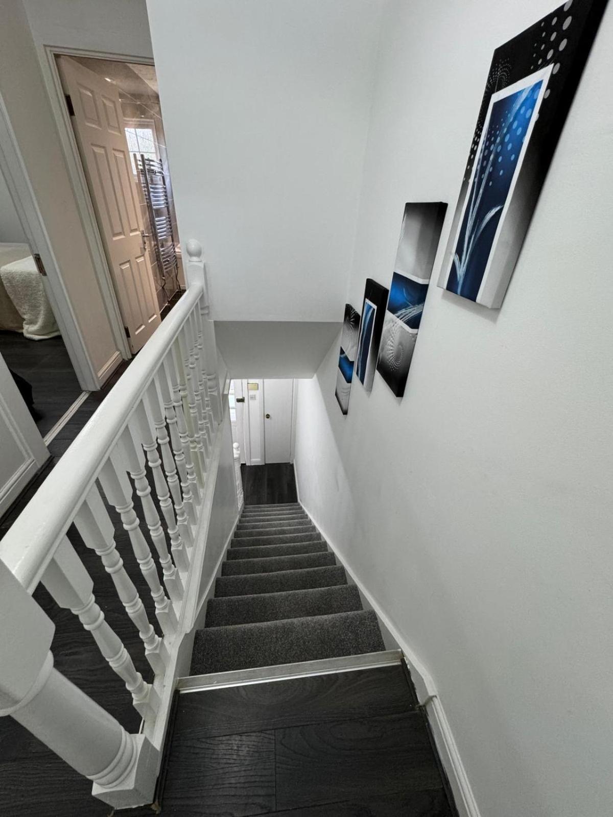 ThamesNiceProperty