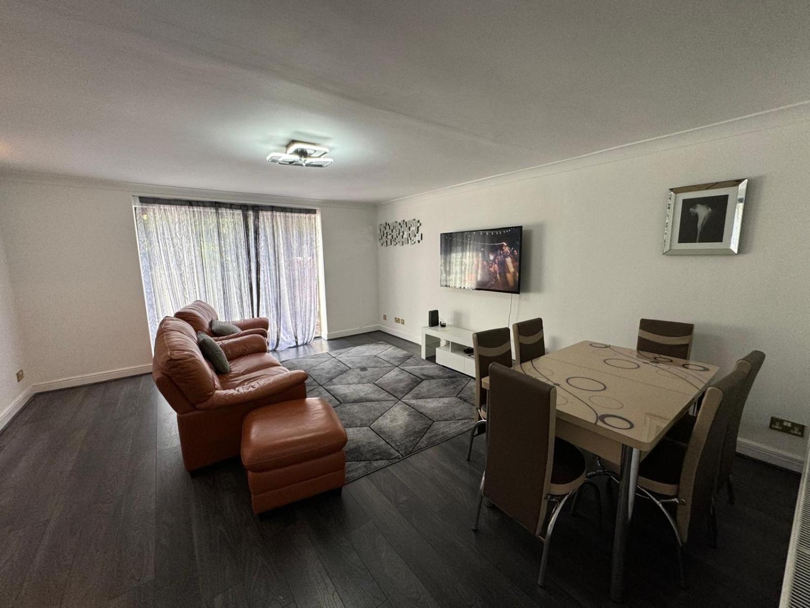 ThamesNiceProperty