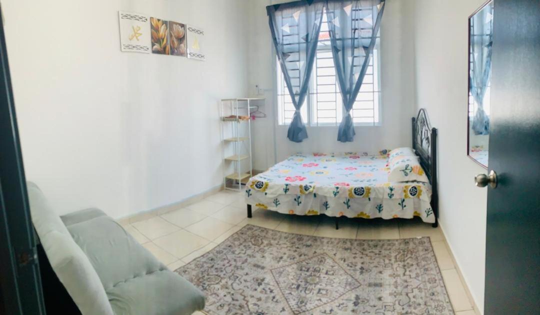 Fnaa Tg Bidara Malacca Guest House - 3BR Fully Aircond photo 3