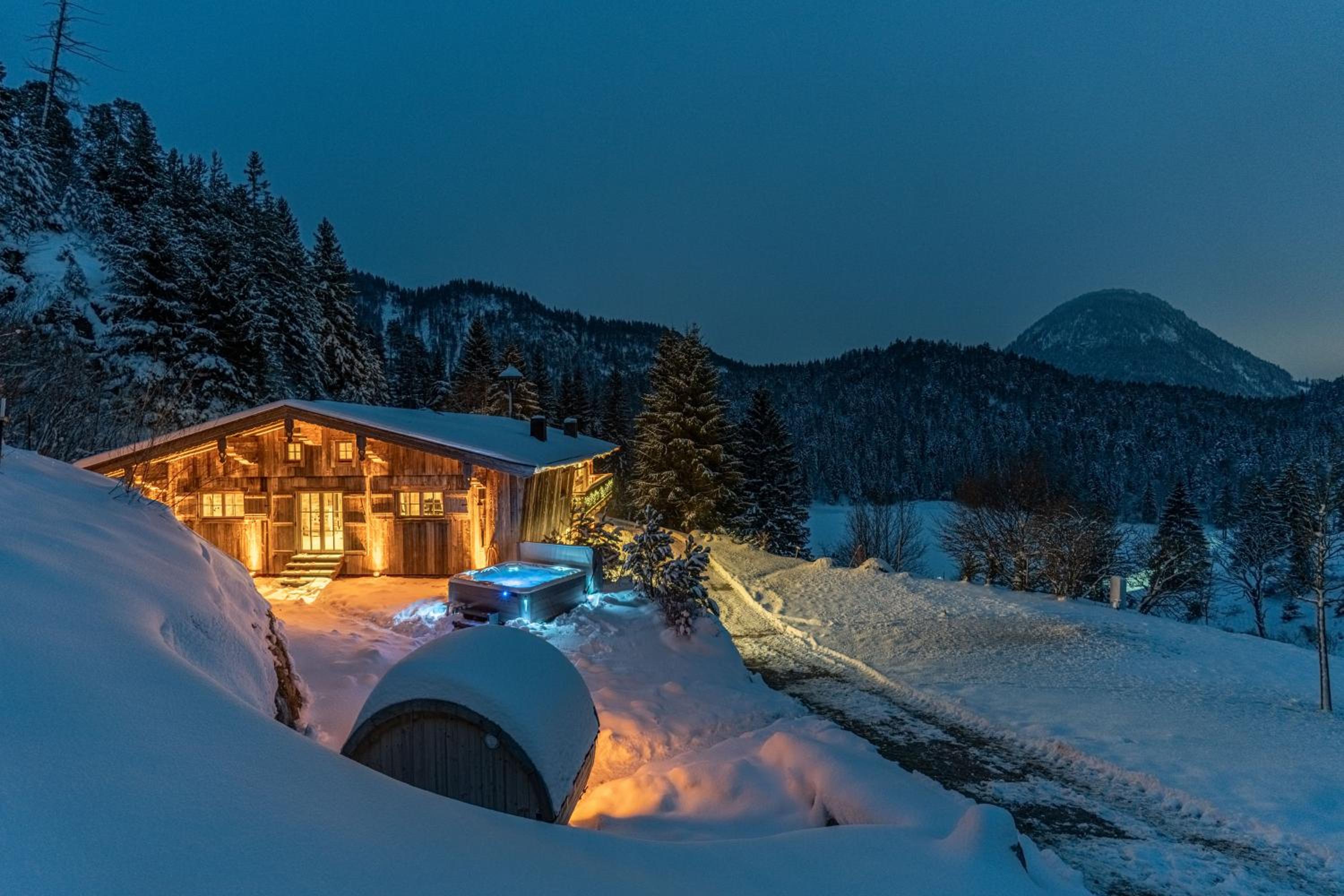 ChaletWK - Luxury old wood mountain chalet in a sunny secluded location with gym, sauna & whirlpool