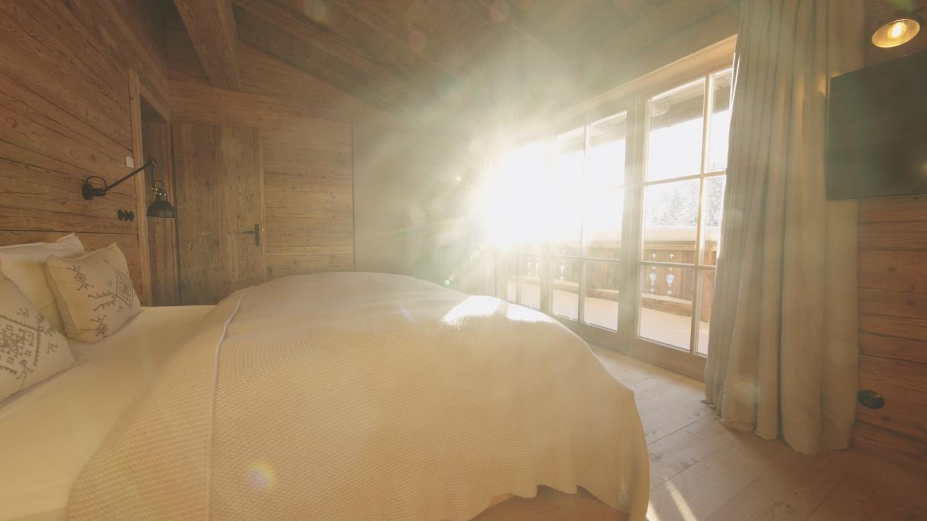 ChaletWK - Luxury old wood mountain chalet in a sunny secluded location with gym, sauna & whirlpool
