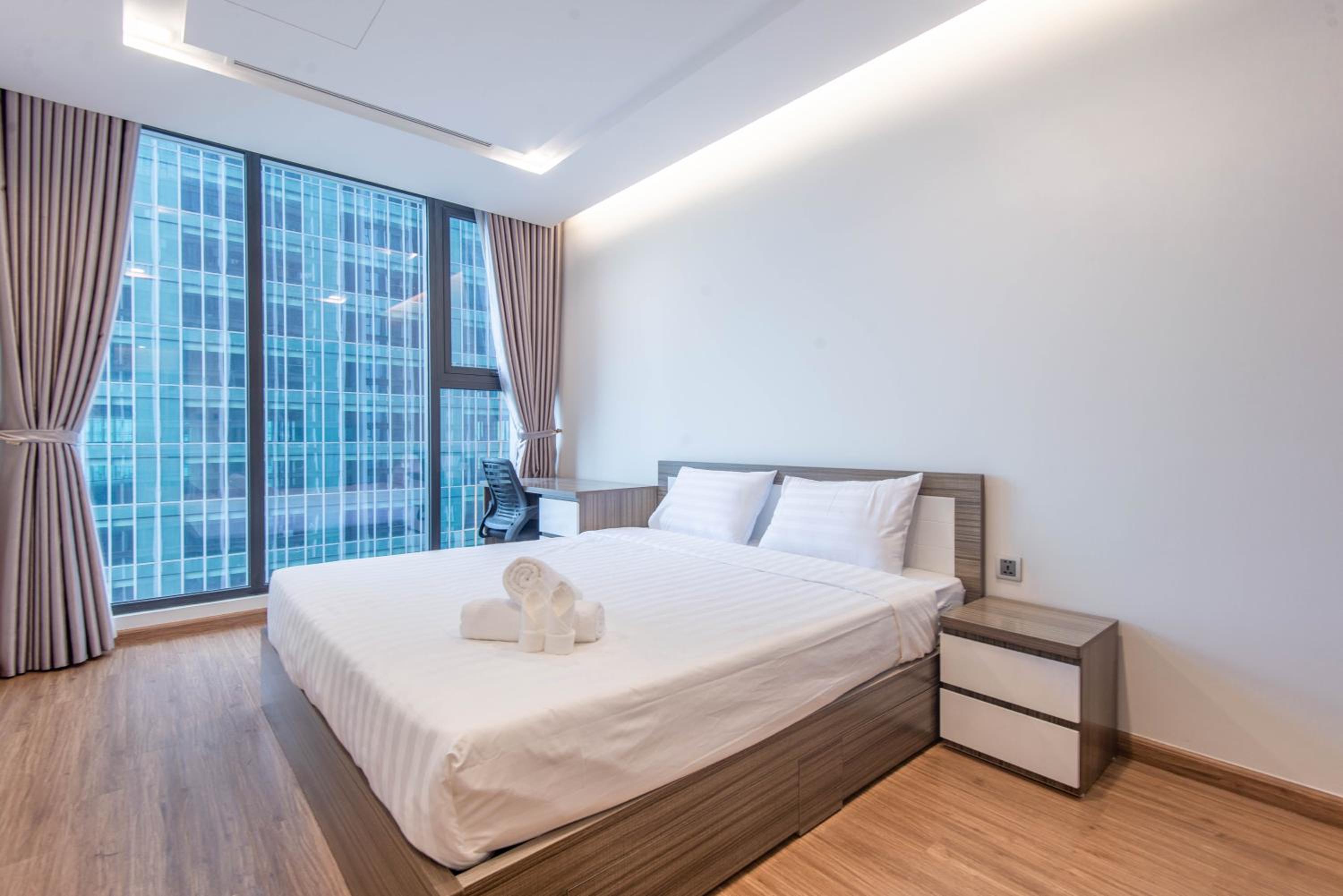 Skyline apartment Vinhomes Metropolis