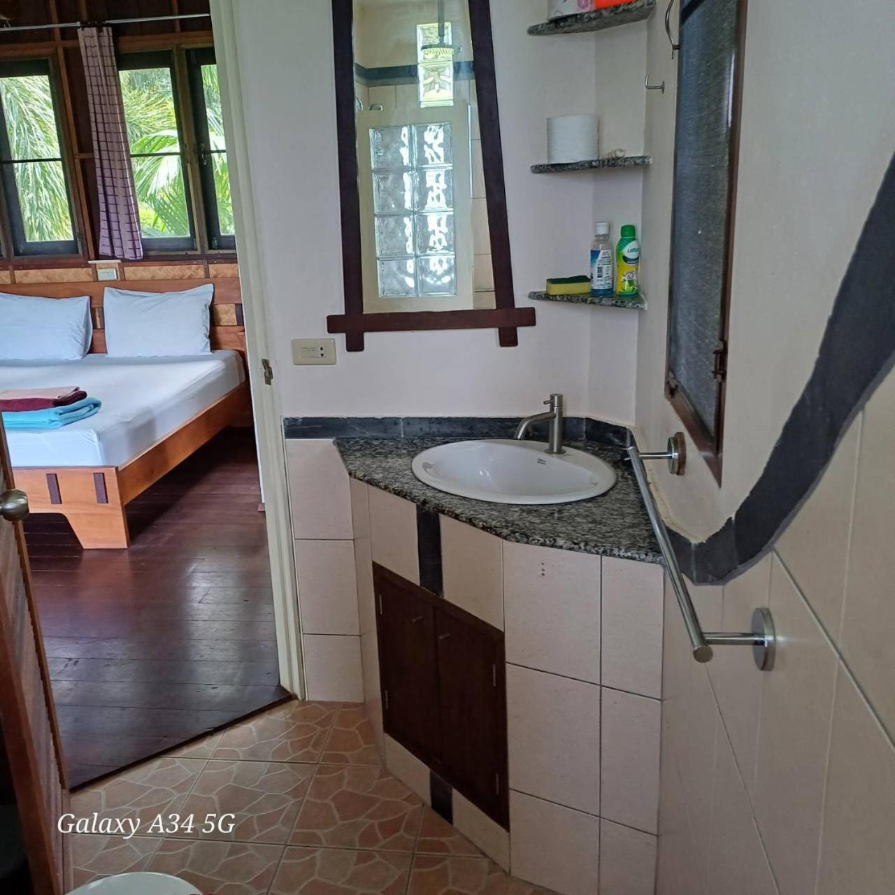 Lake View Bungalows