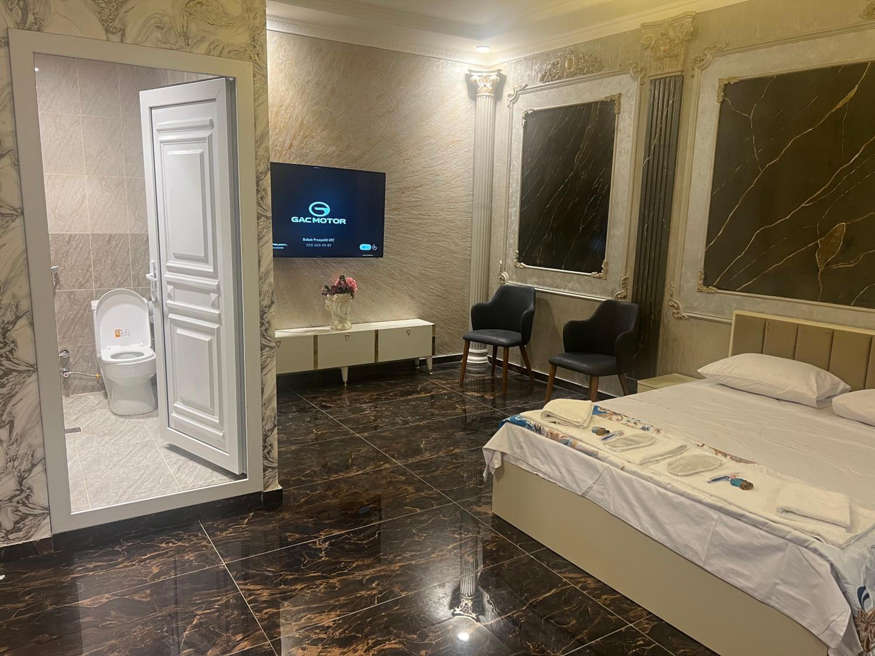 ECO Hotel & Hostel