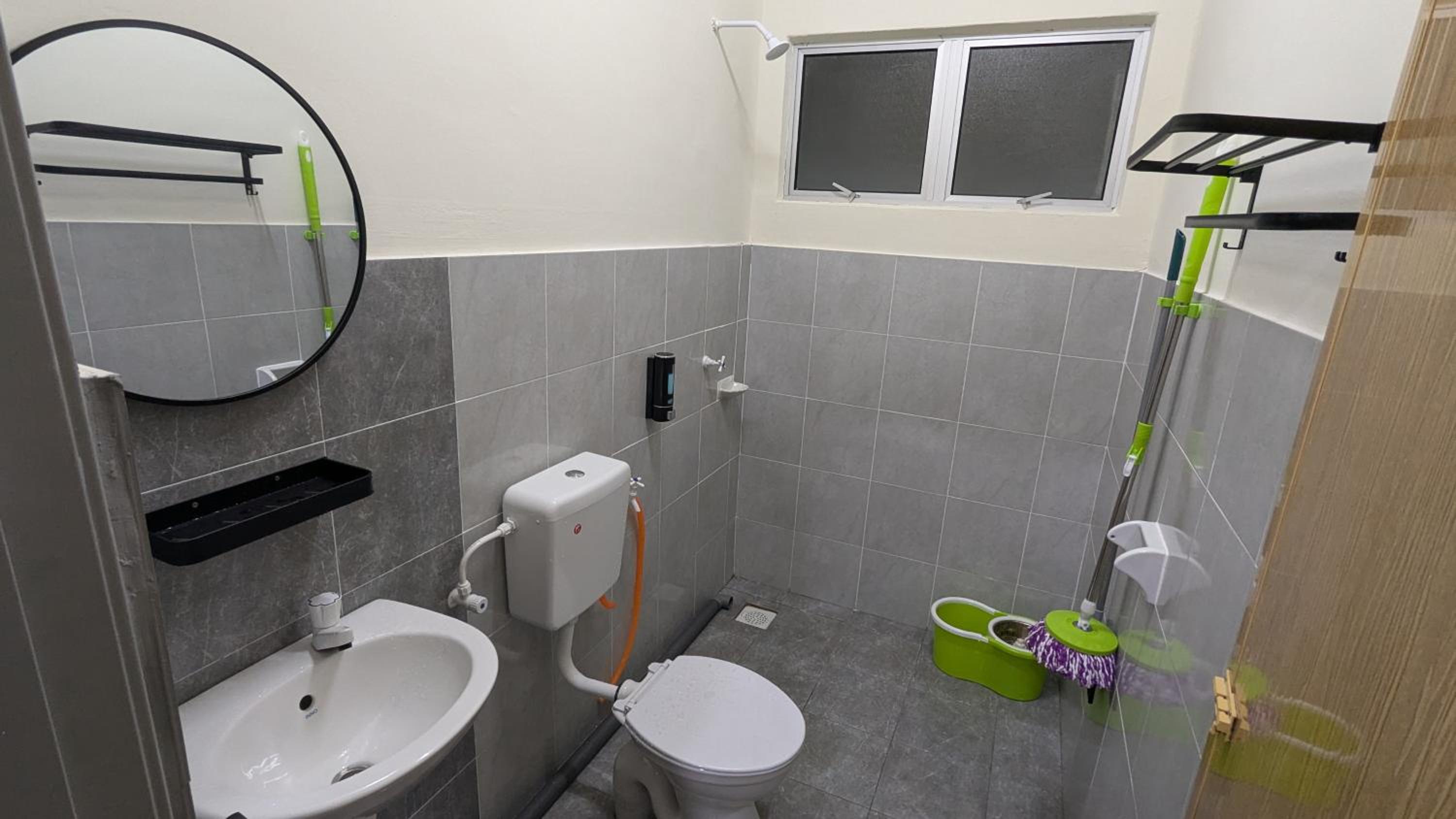 Hezi homestay seri iskandar photo 7