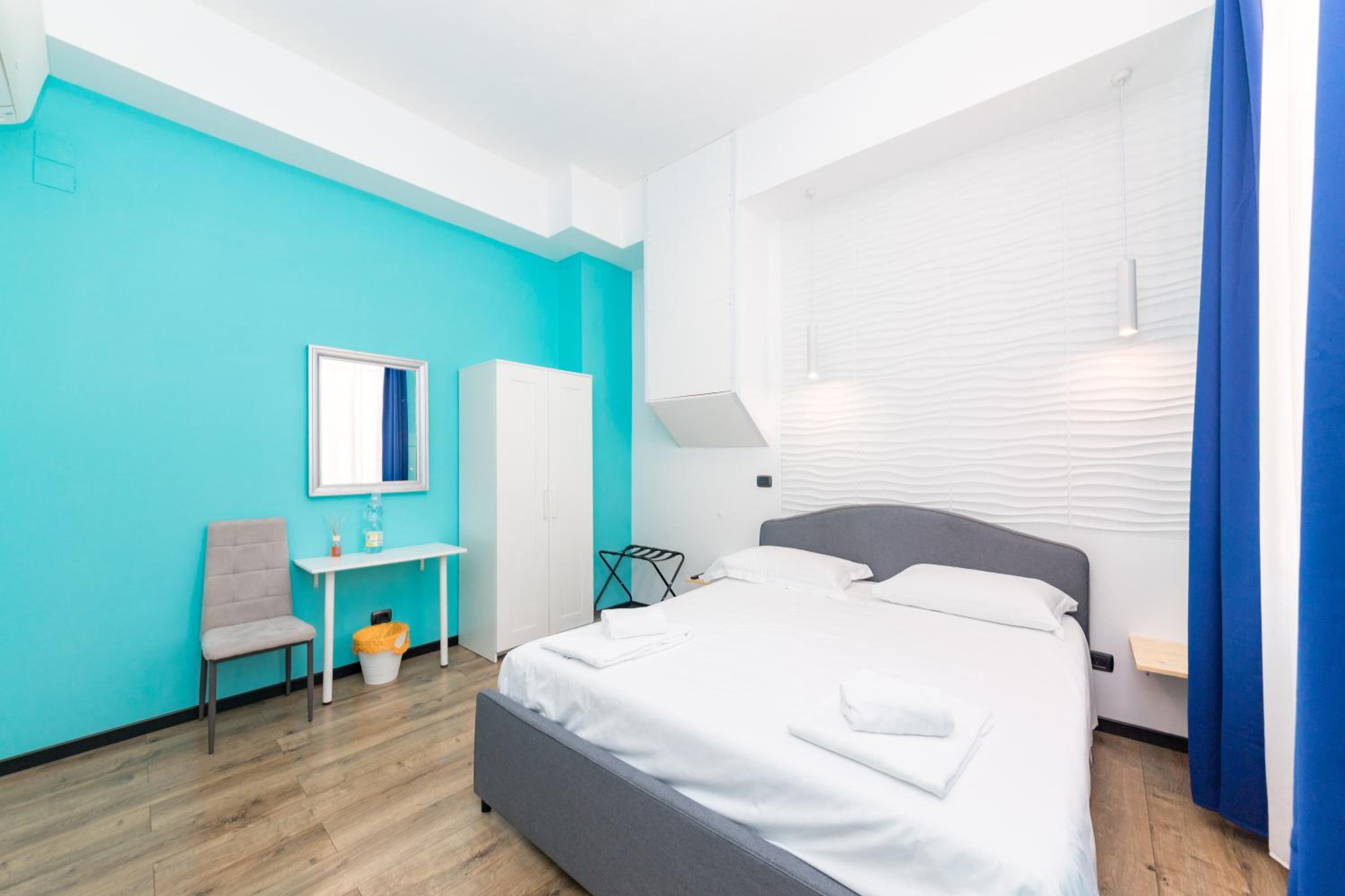Galia rooms by PortofinoVacanze self check in view 5