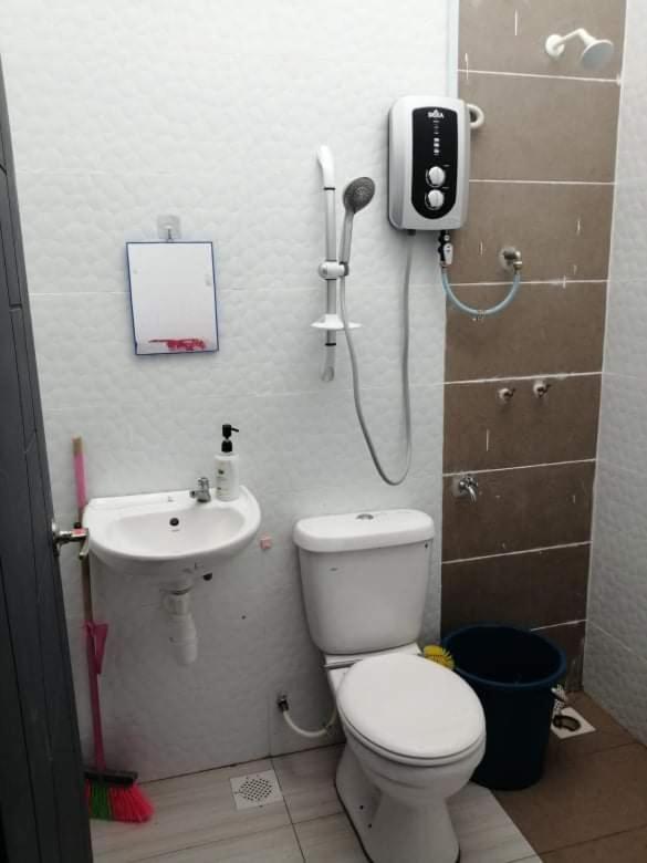 交通方便，附近大型商场，selesa dan dekat shopping