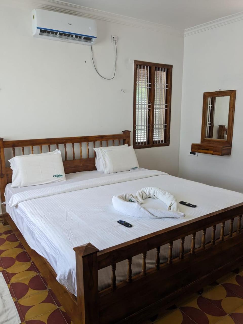ESAKKI HIGHVIEW RESORT- fivefalls
