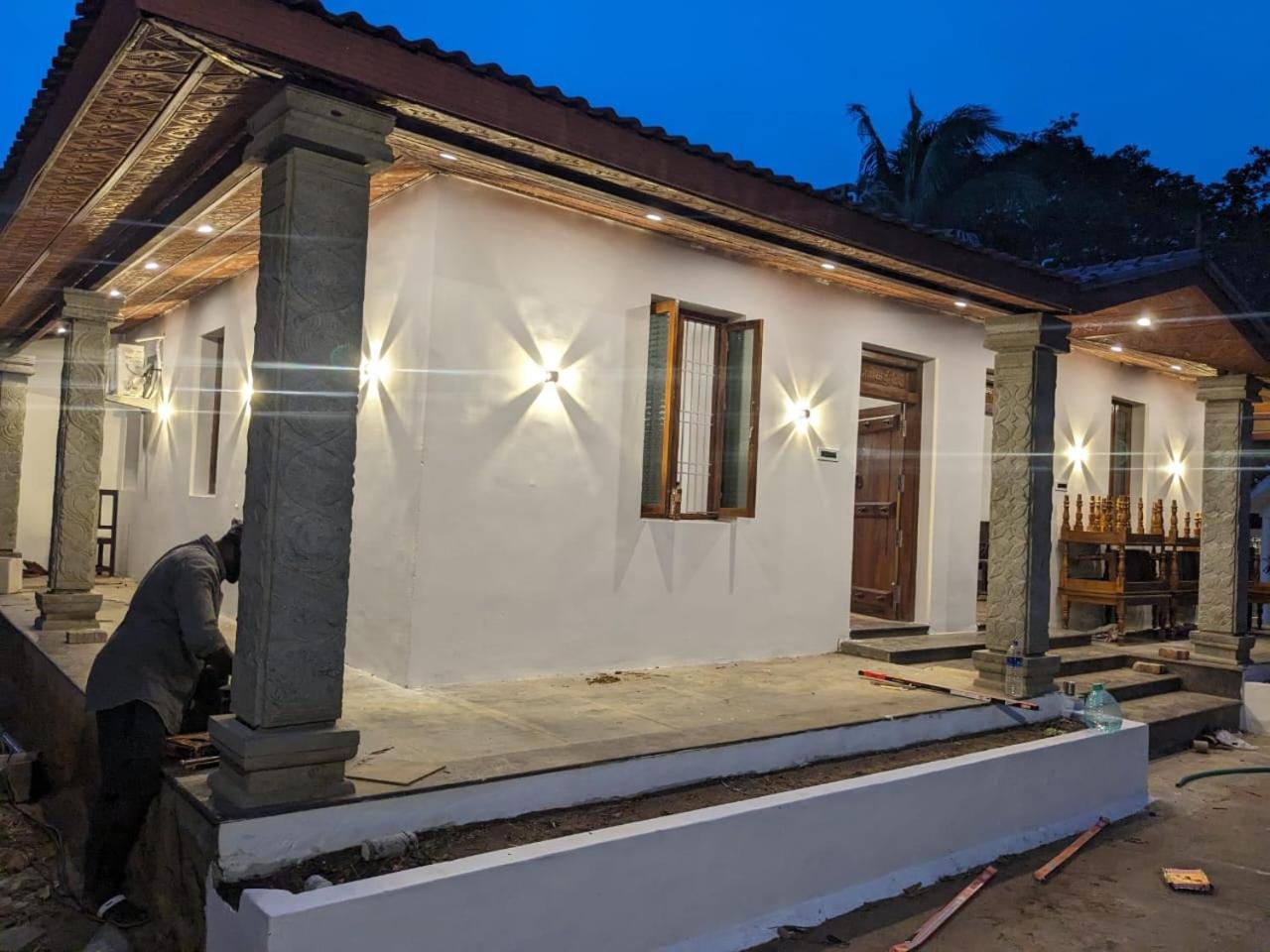 ESAKKI HIGHVIEW RESORT- fivefalls