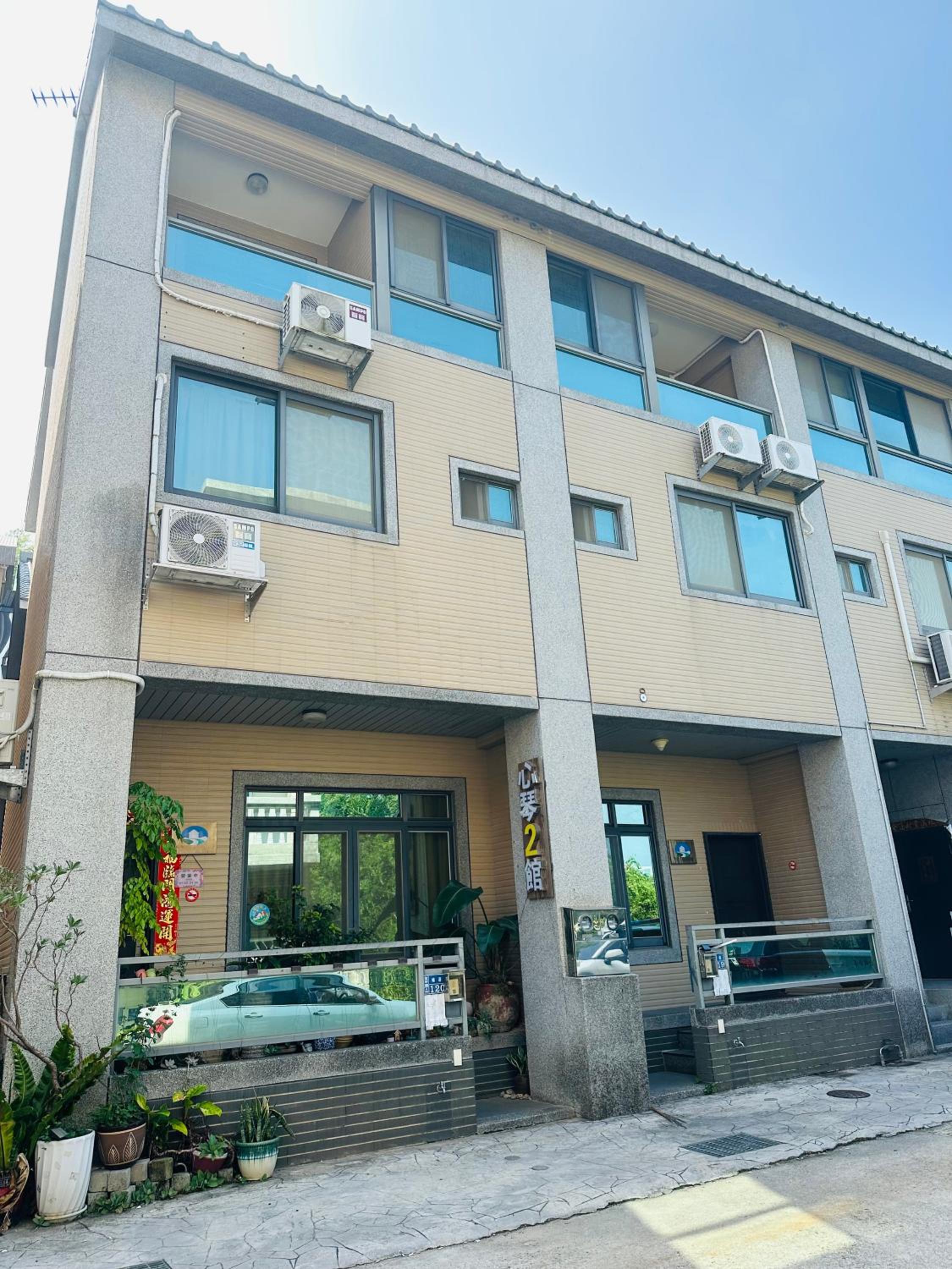 Qin's House II view 2