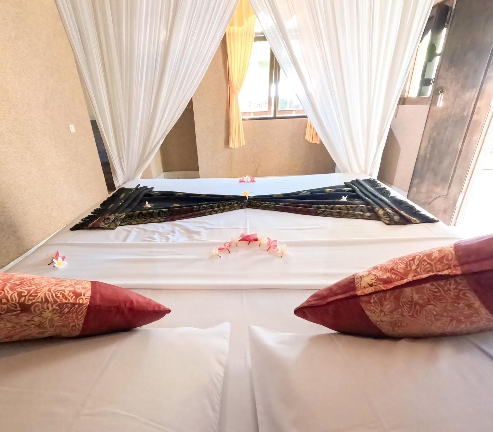 Suka Sari Cottages
